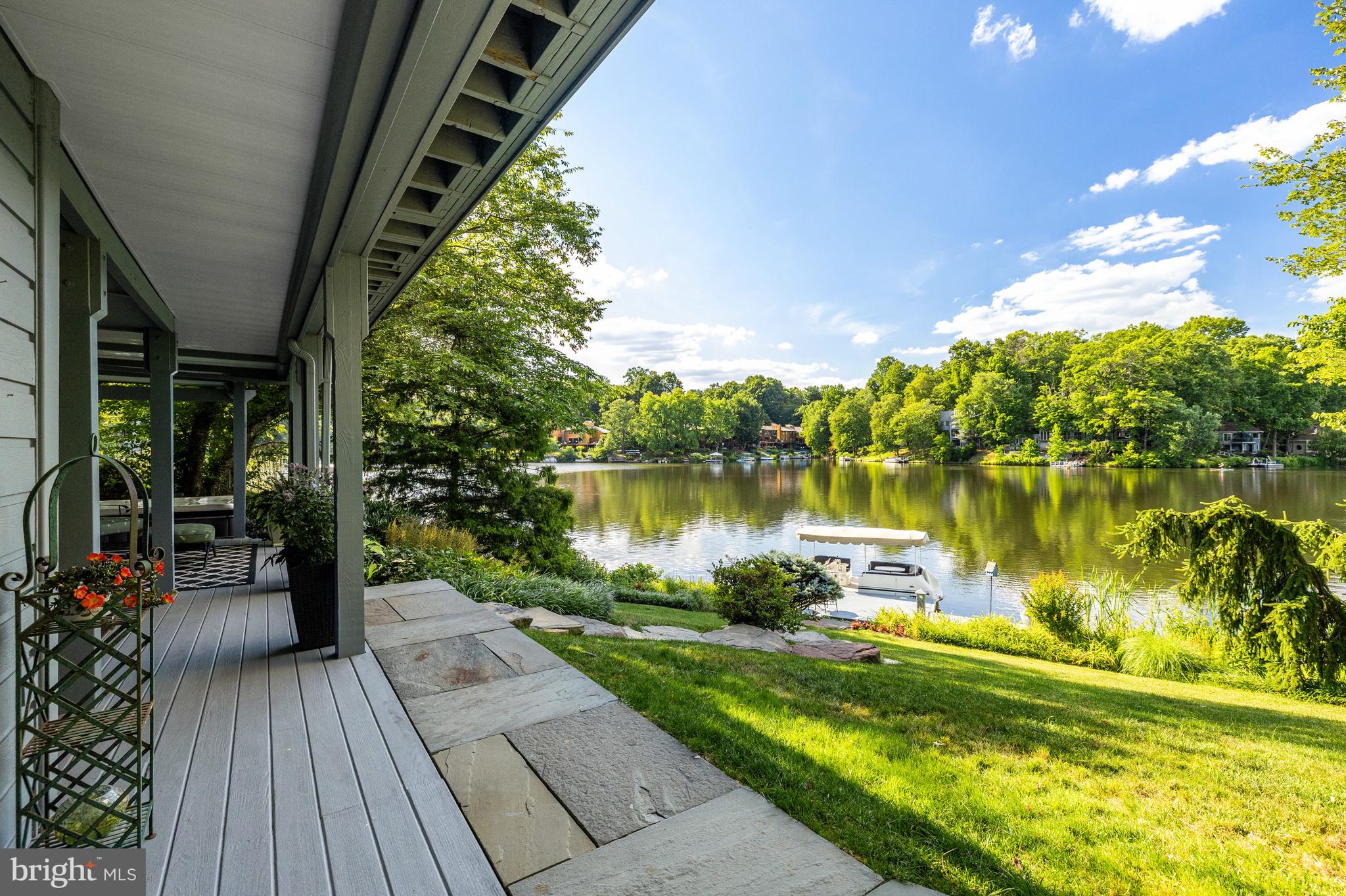 RESTON - Residential