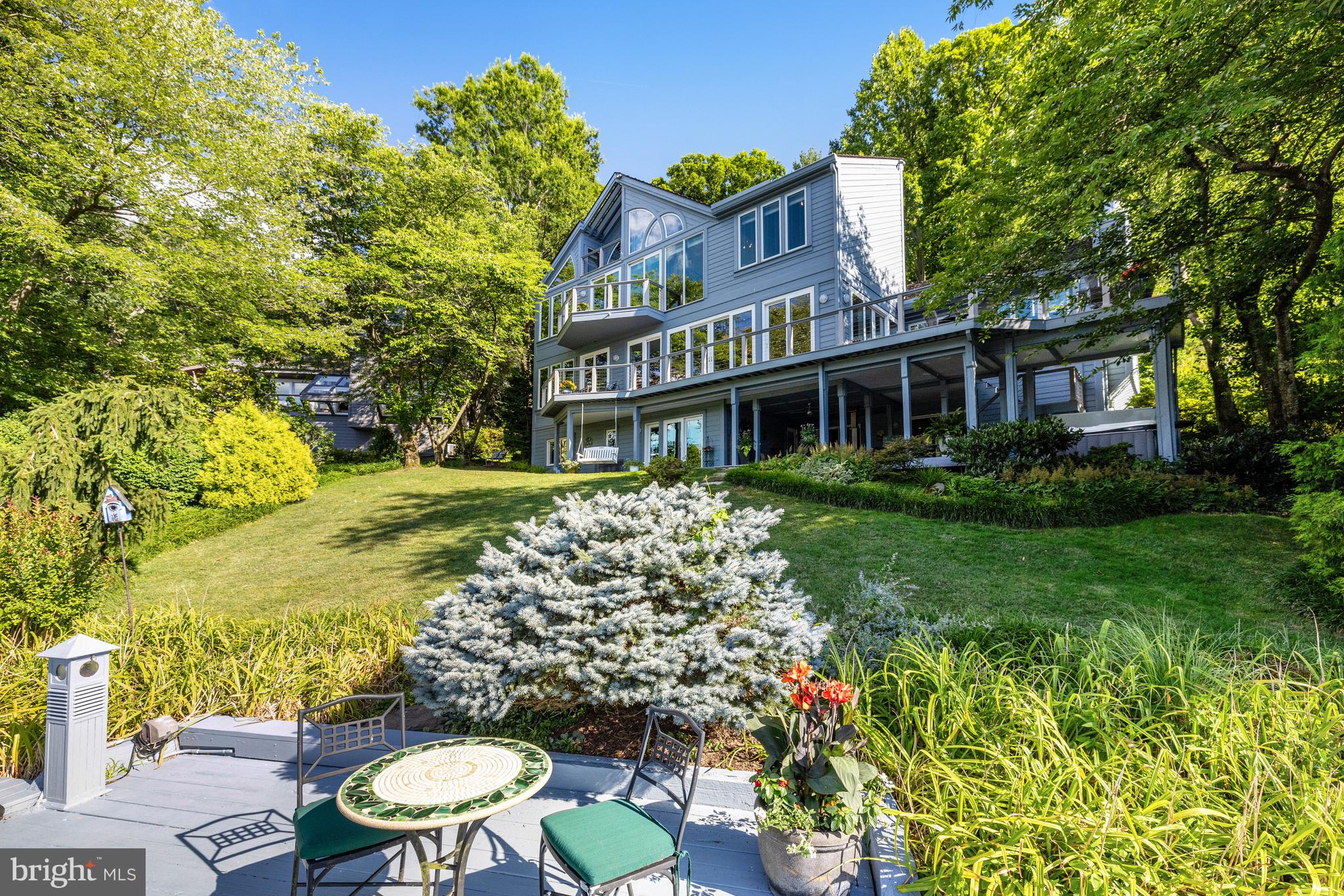 RESTON - Residential