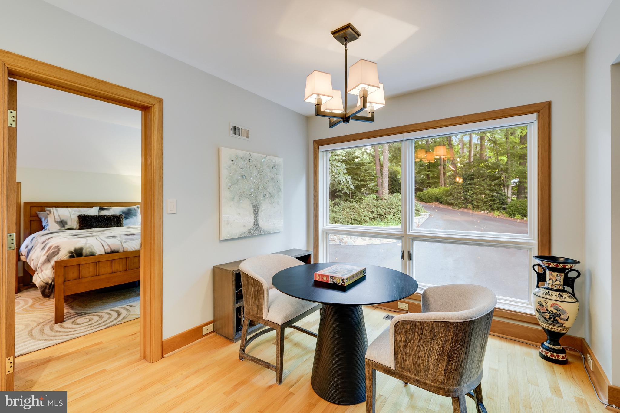 RESTON - Residential