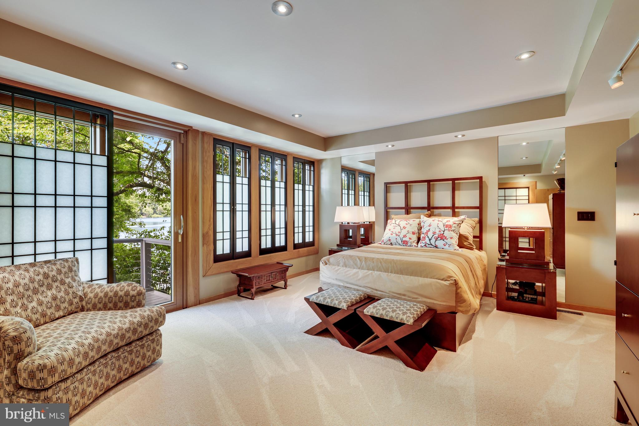 RESTON - Residential