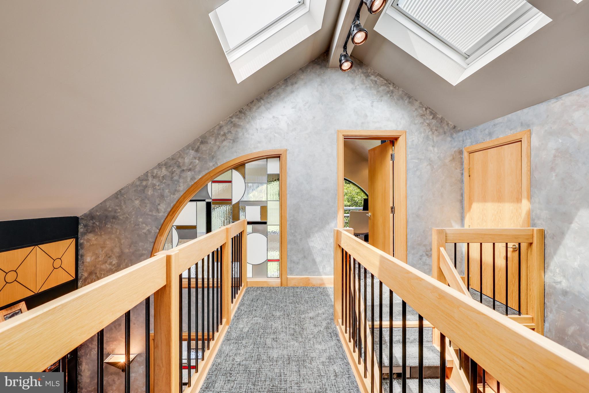 RESTON - Residential