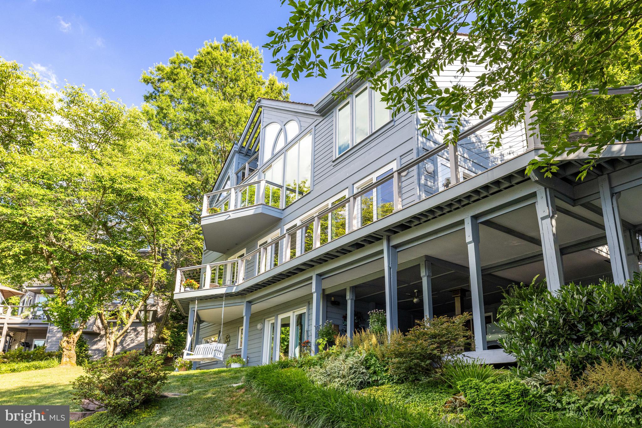 RESTON - Residential