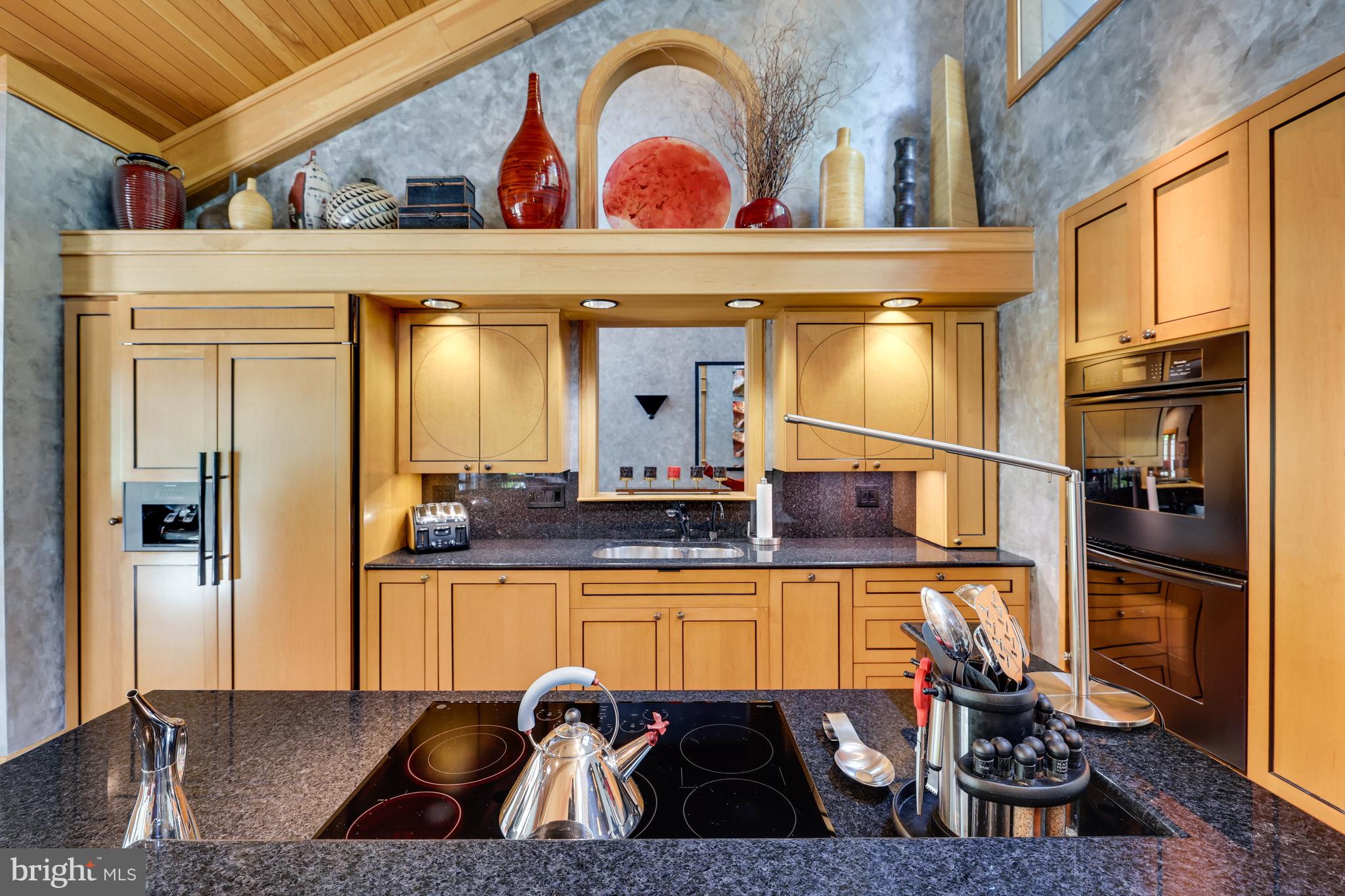 RESTON - Residential