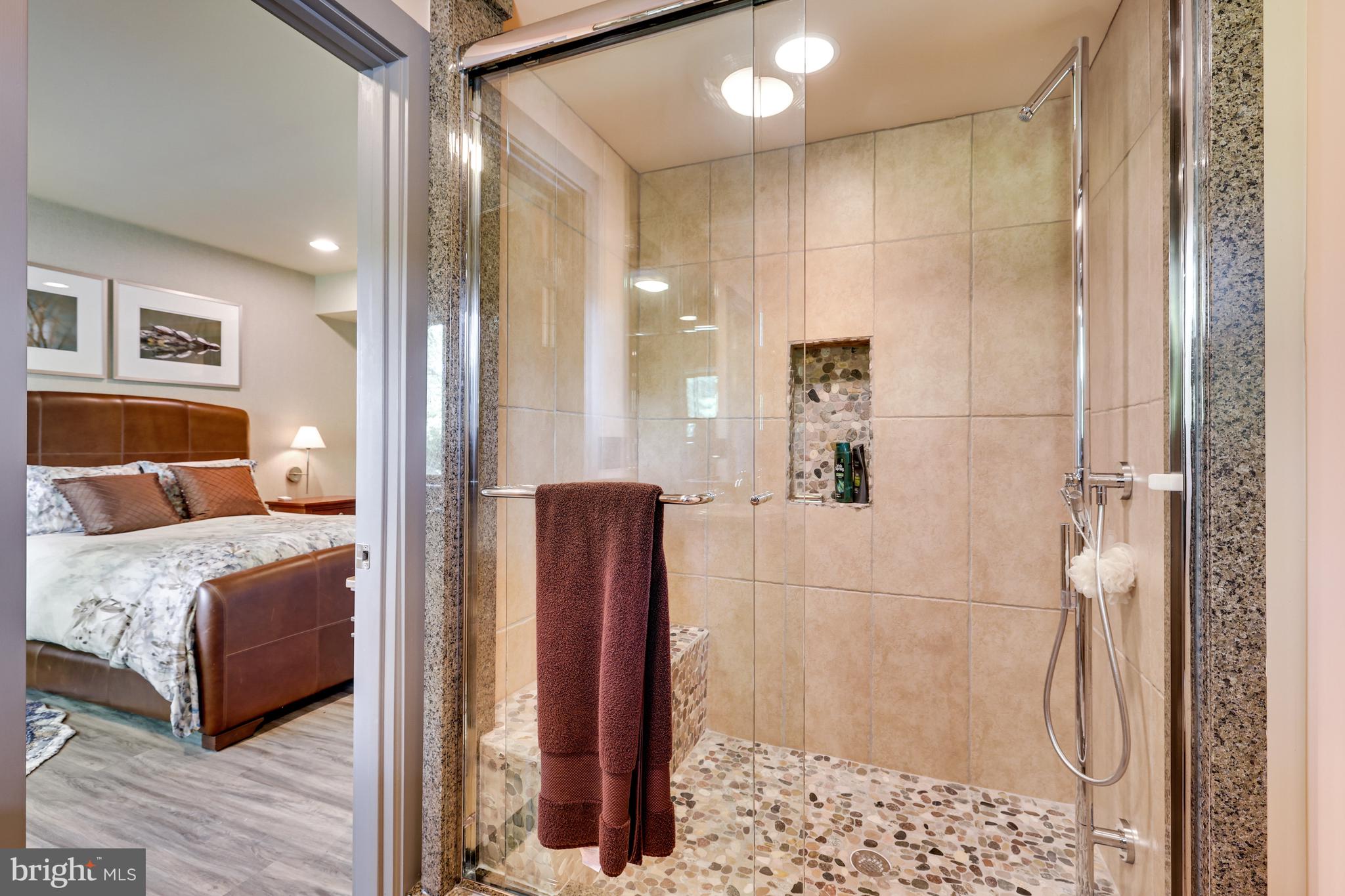 RESTON - Residential