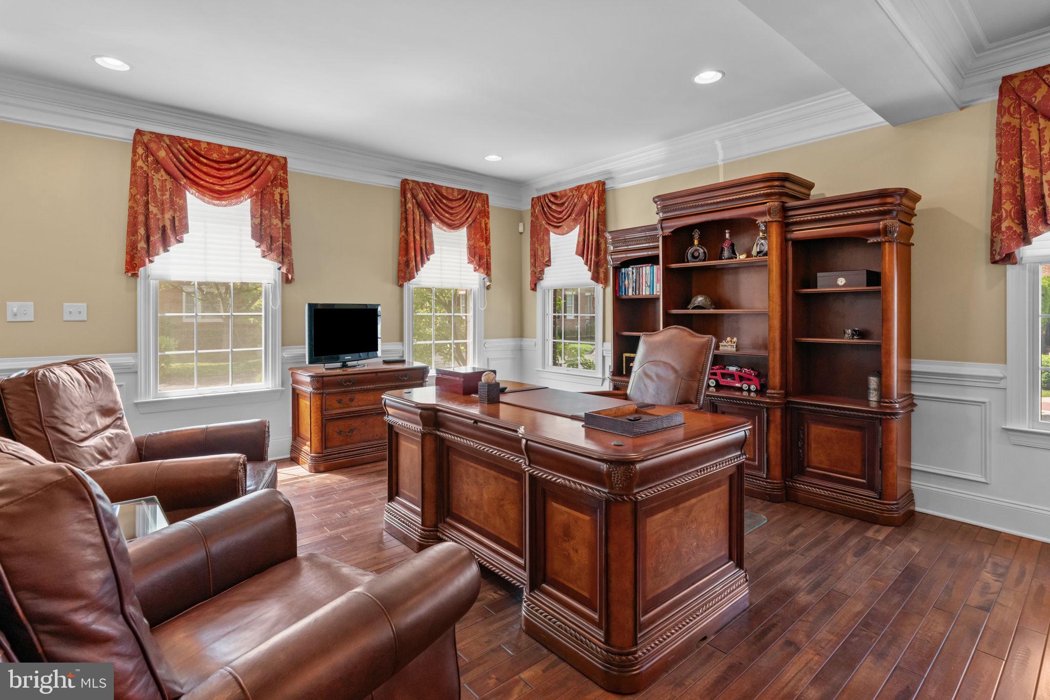 NEWTOWN WALK - Residential