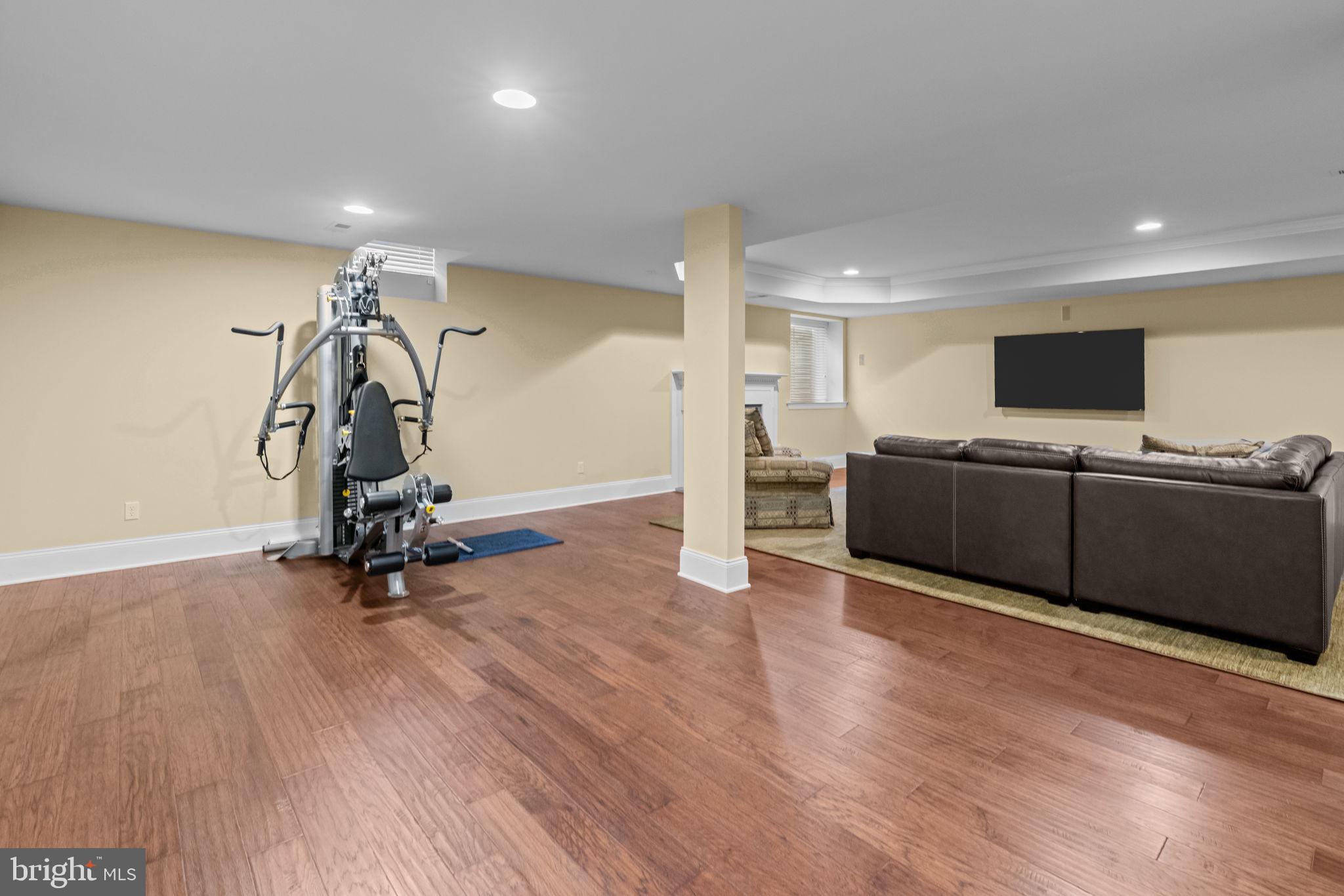 NEWTOWN WALK - Residential