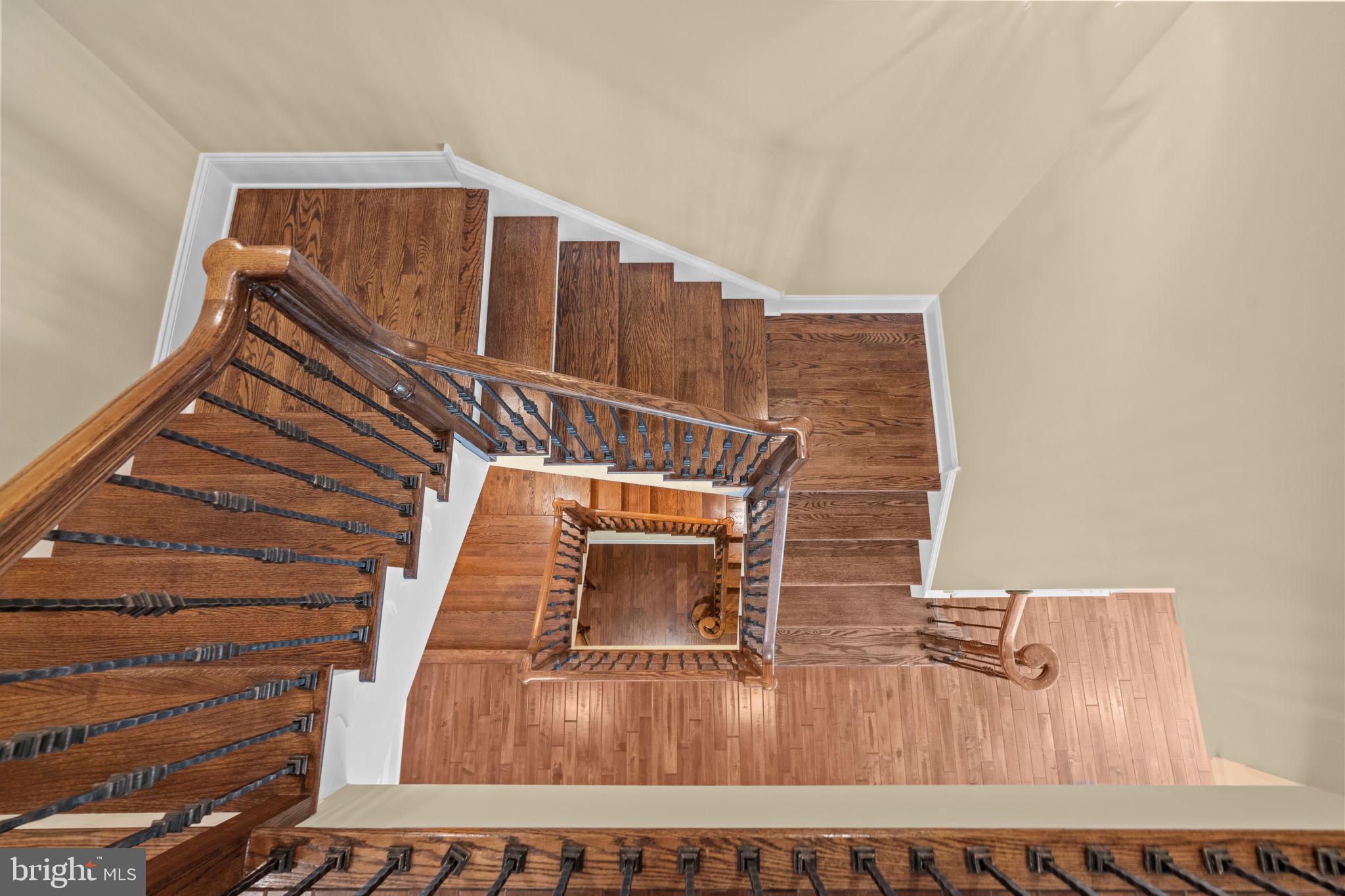 NEWTOWN WALK - Residential