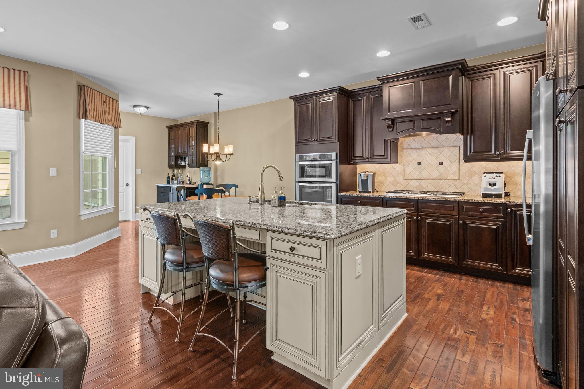 NEWTOWN WALK - Residential