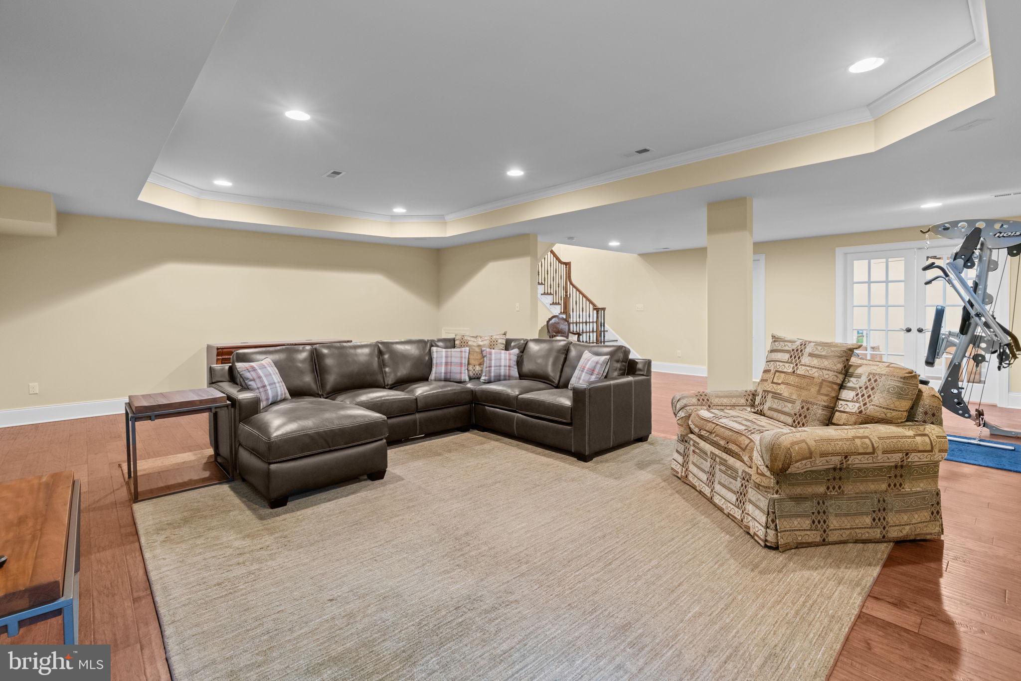 NEWTOWN WALK - Residential