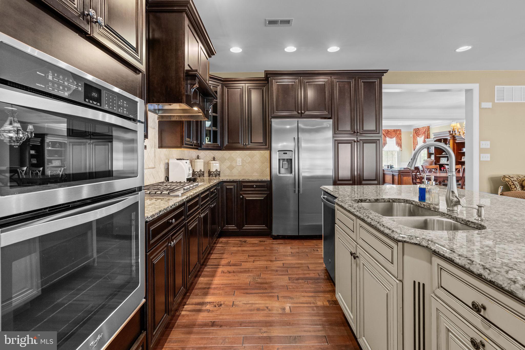 NEWTOWN WALK - Residential