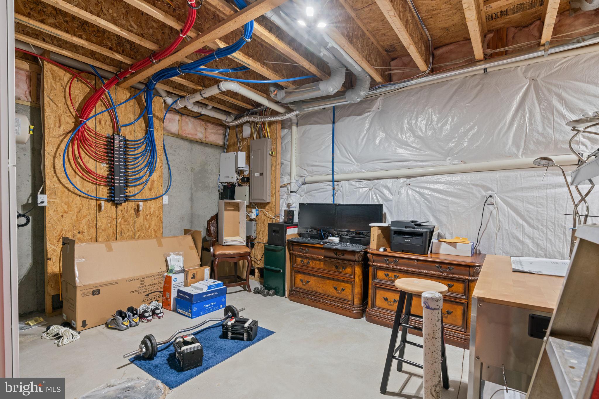 NEWTOWN WALK - Residential