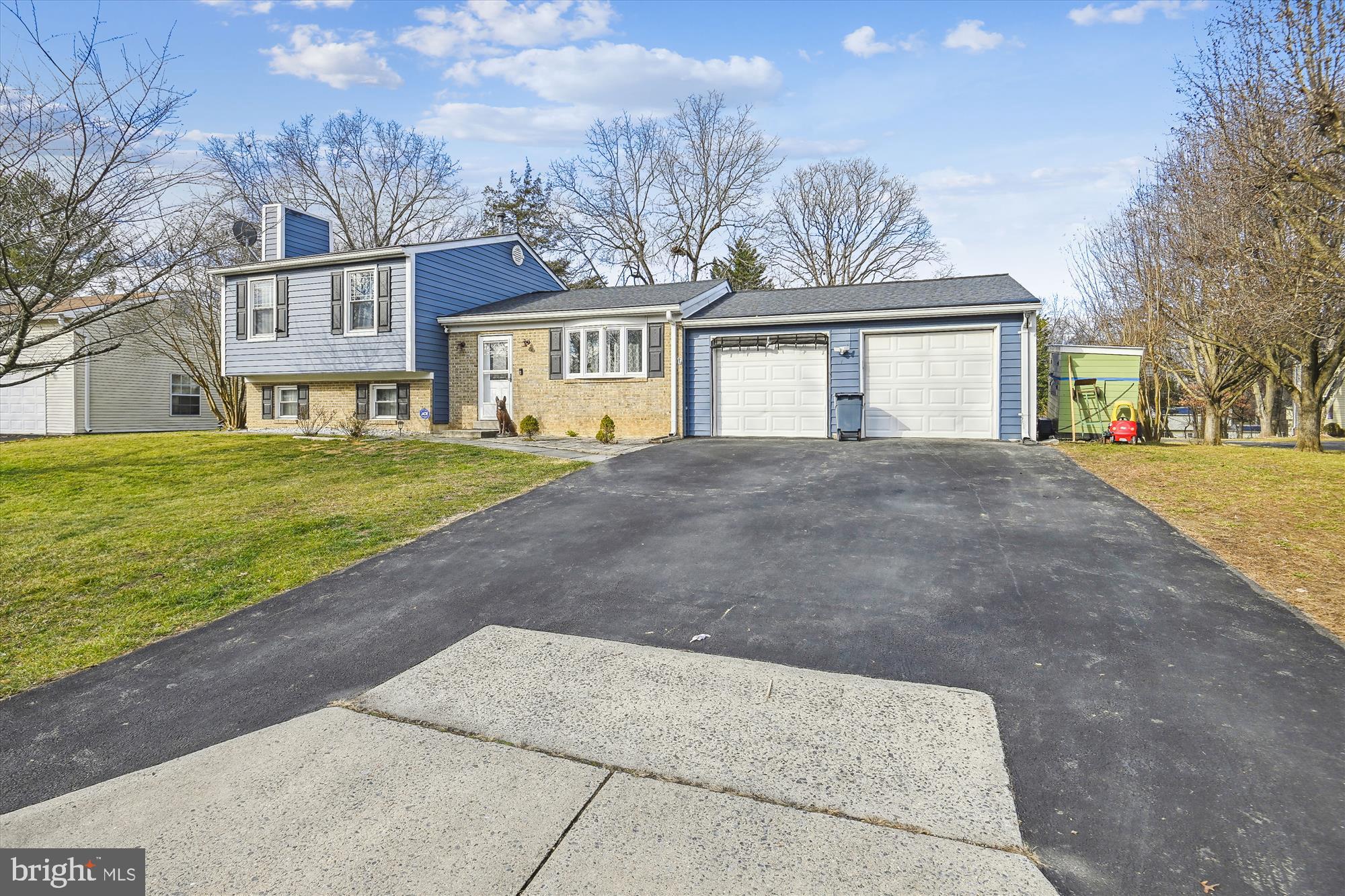 HUNTERS WOODS - Residential