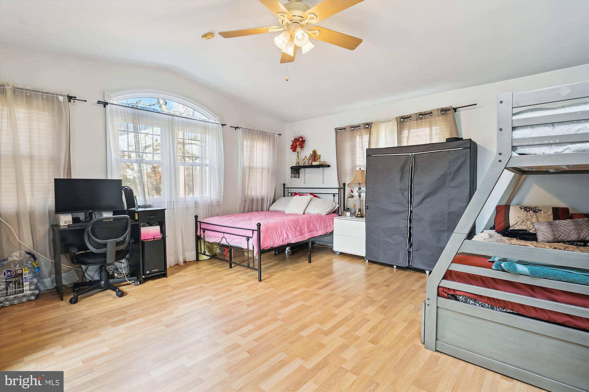 HUNTERS WOODS - Residential