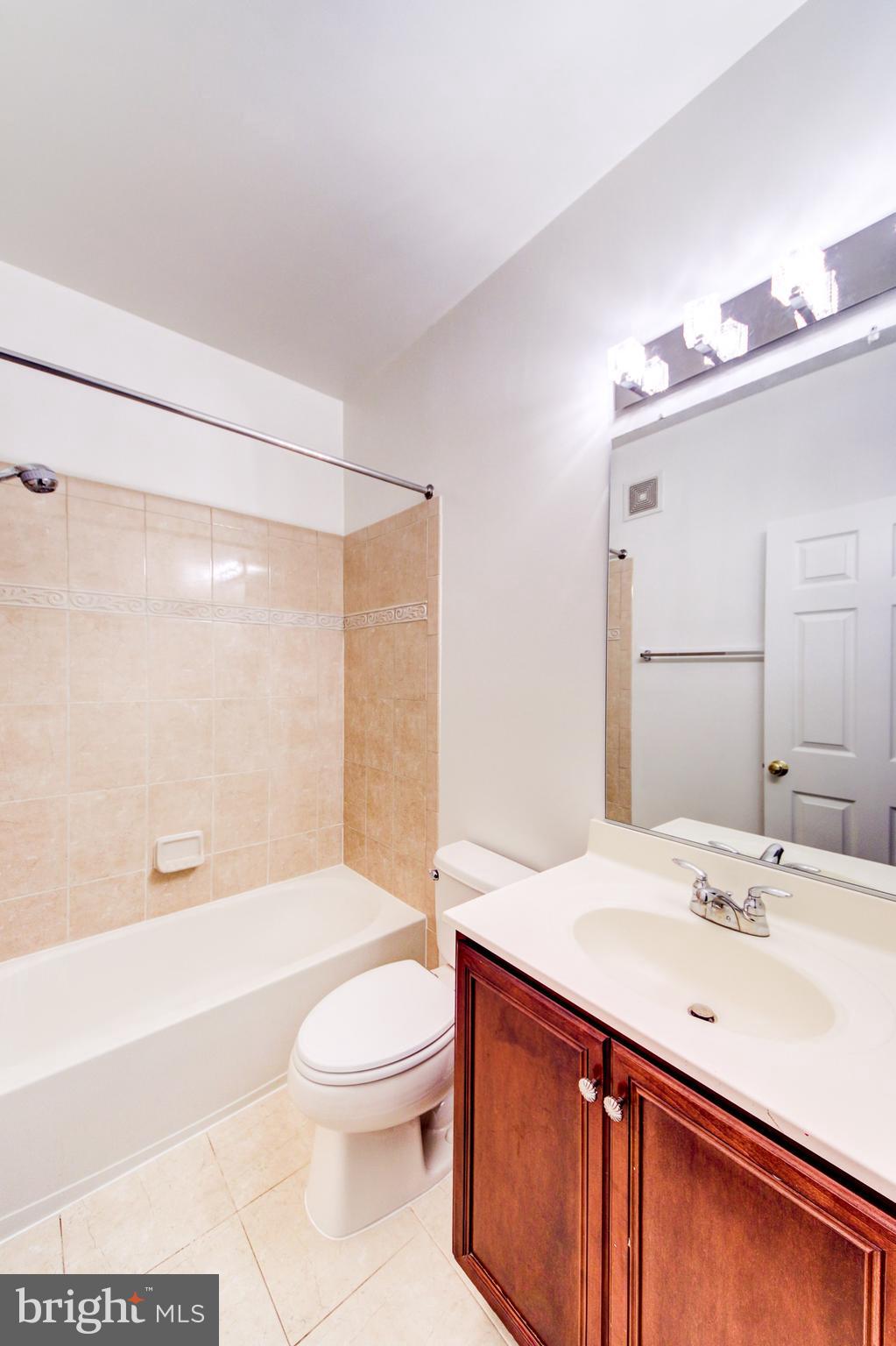 RIDGES AT BELMONT - Residential Lease