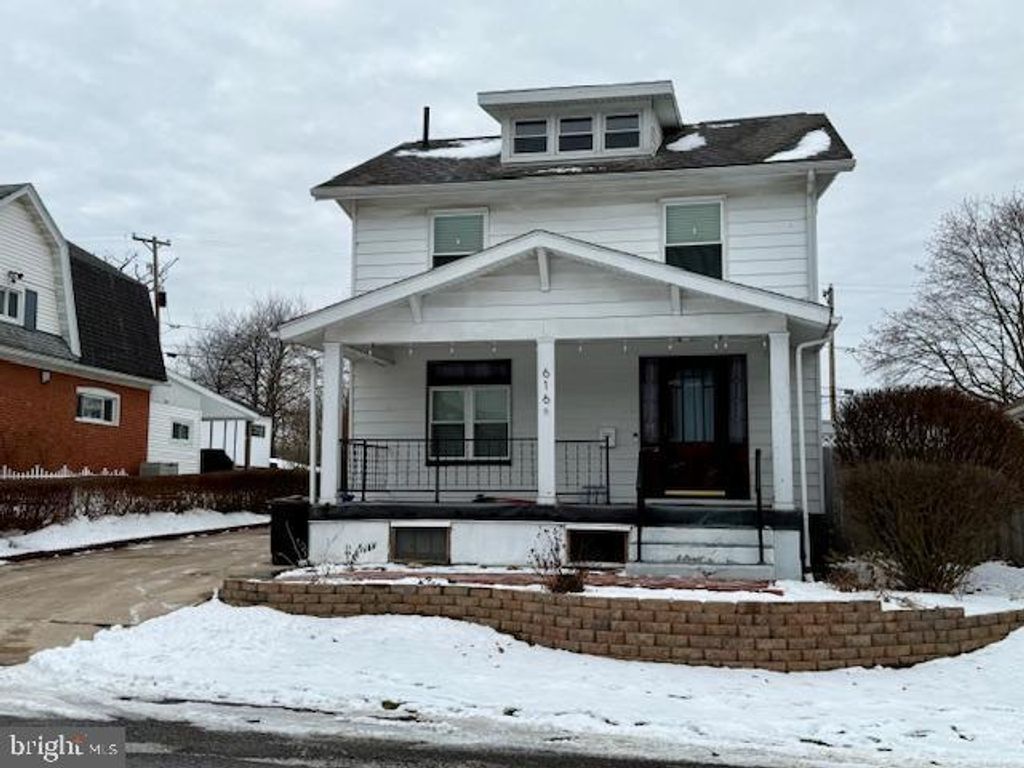 Photo of 616 E Crawford Ave, ALTOONA, PA 16602 (MLS # PABR2015912)