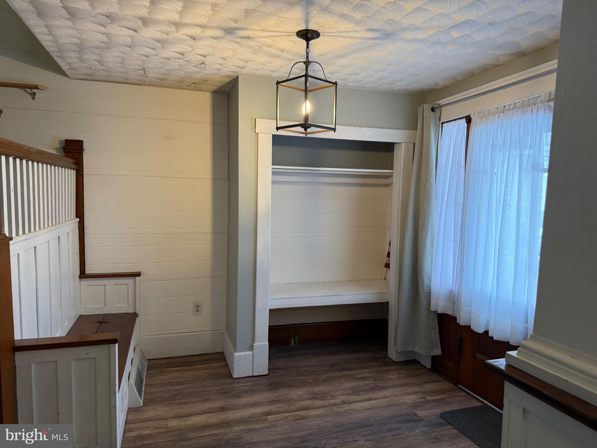 EAST END - Residential