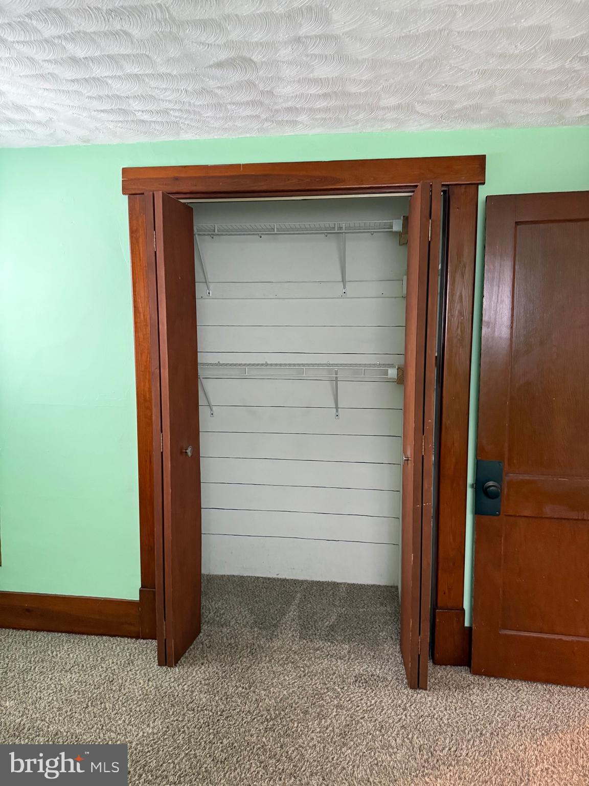 EAST END - Residential