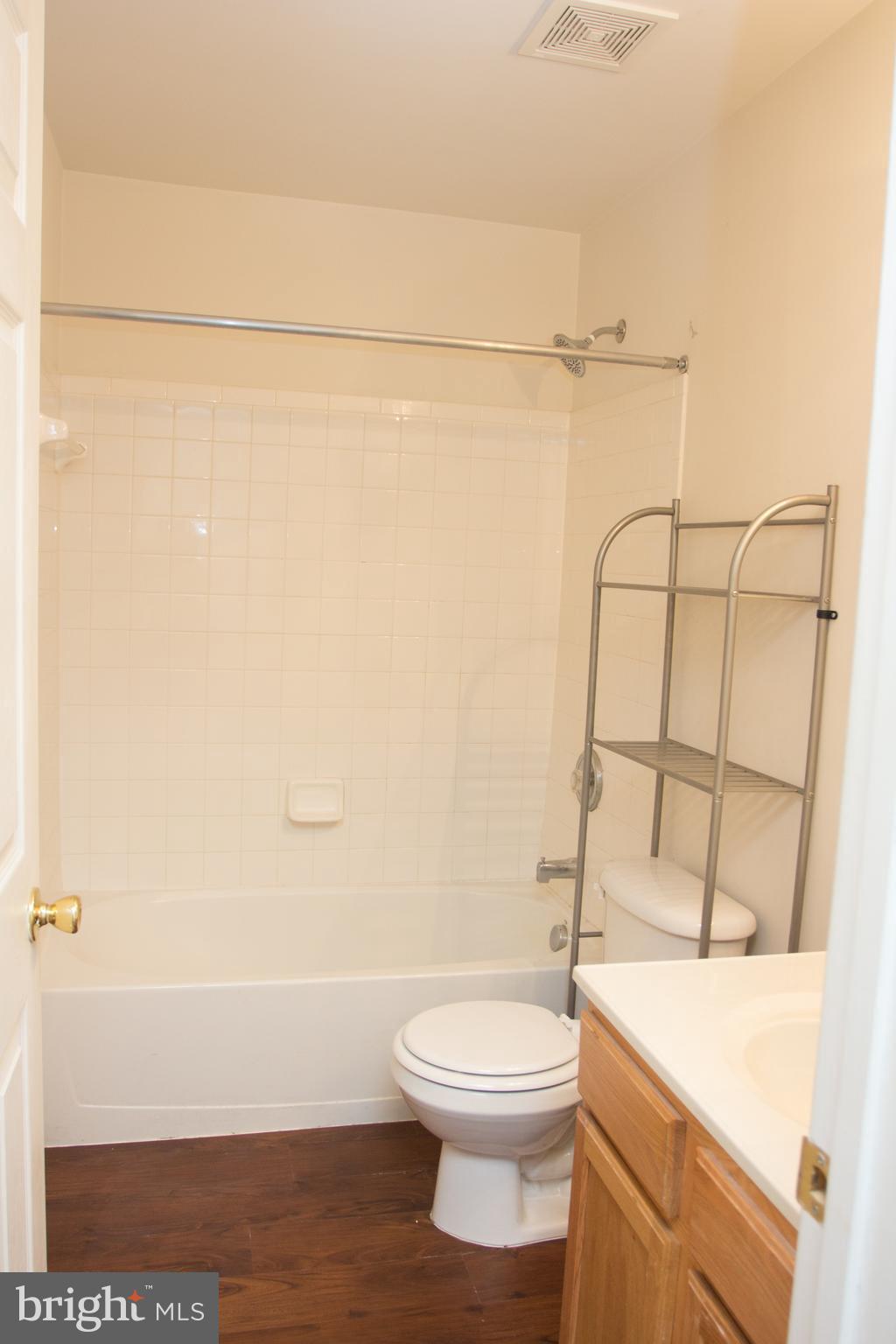 ENGLAND RUN NORTH - Residential