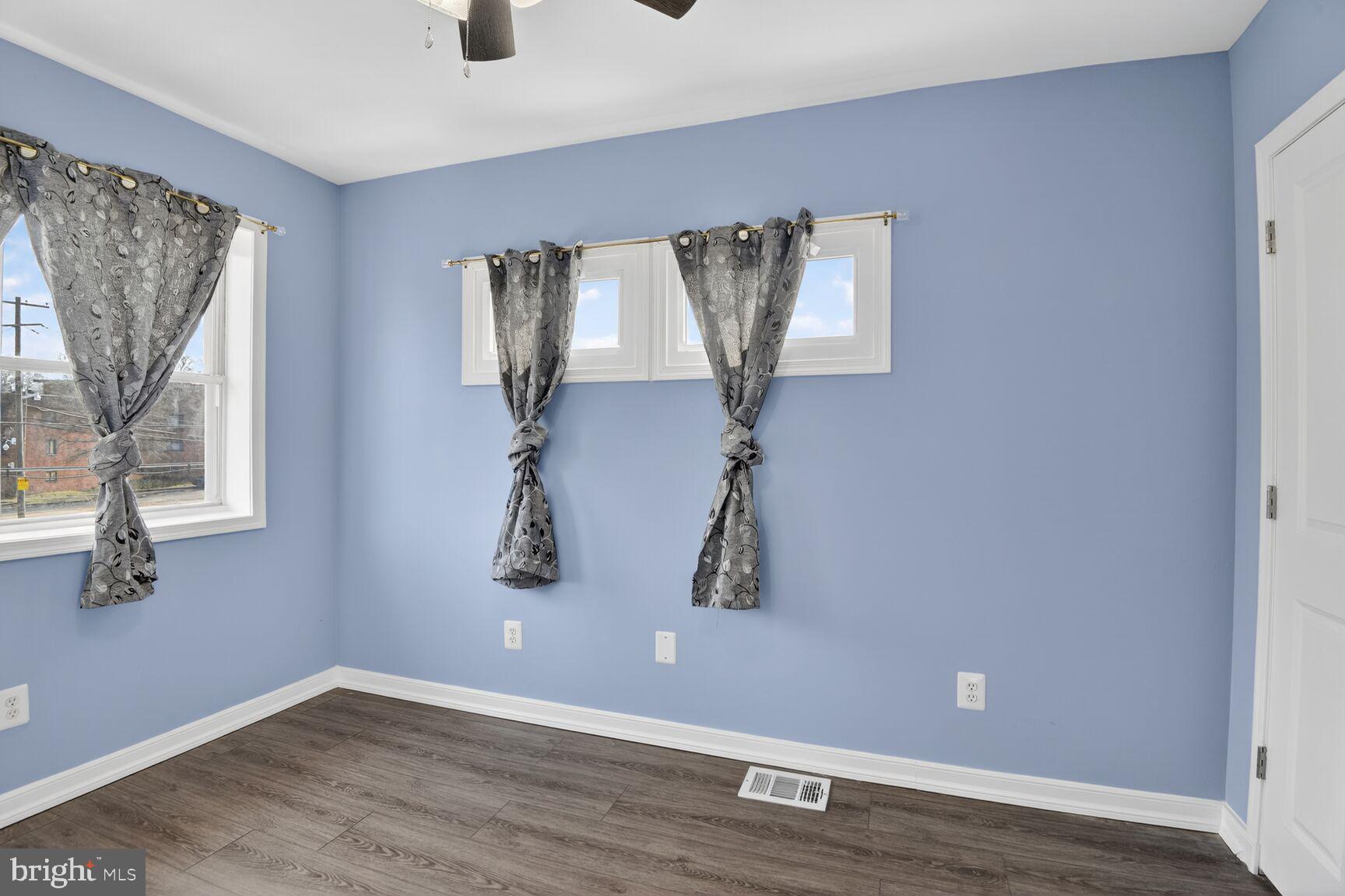 GLASSMANOR - Residential