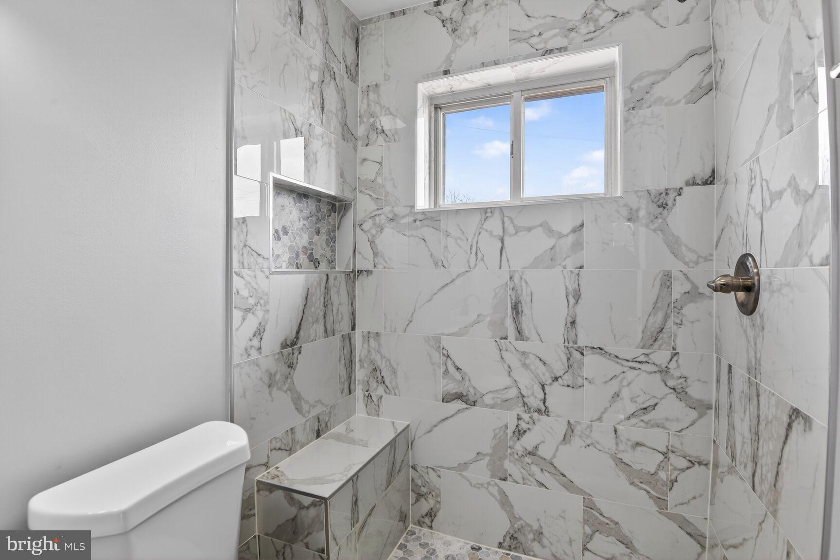 GLASSMANOR - Residential