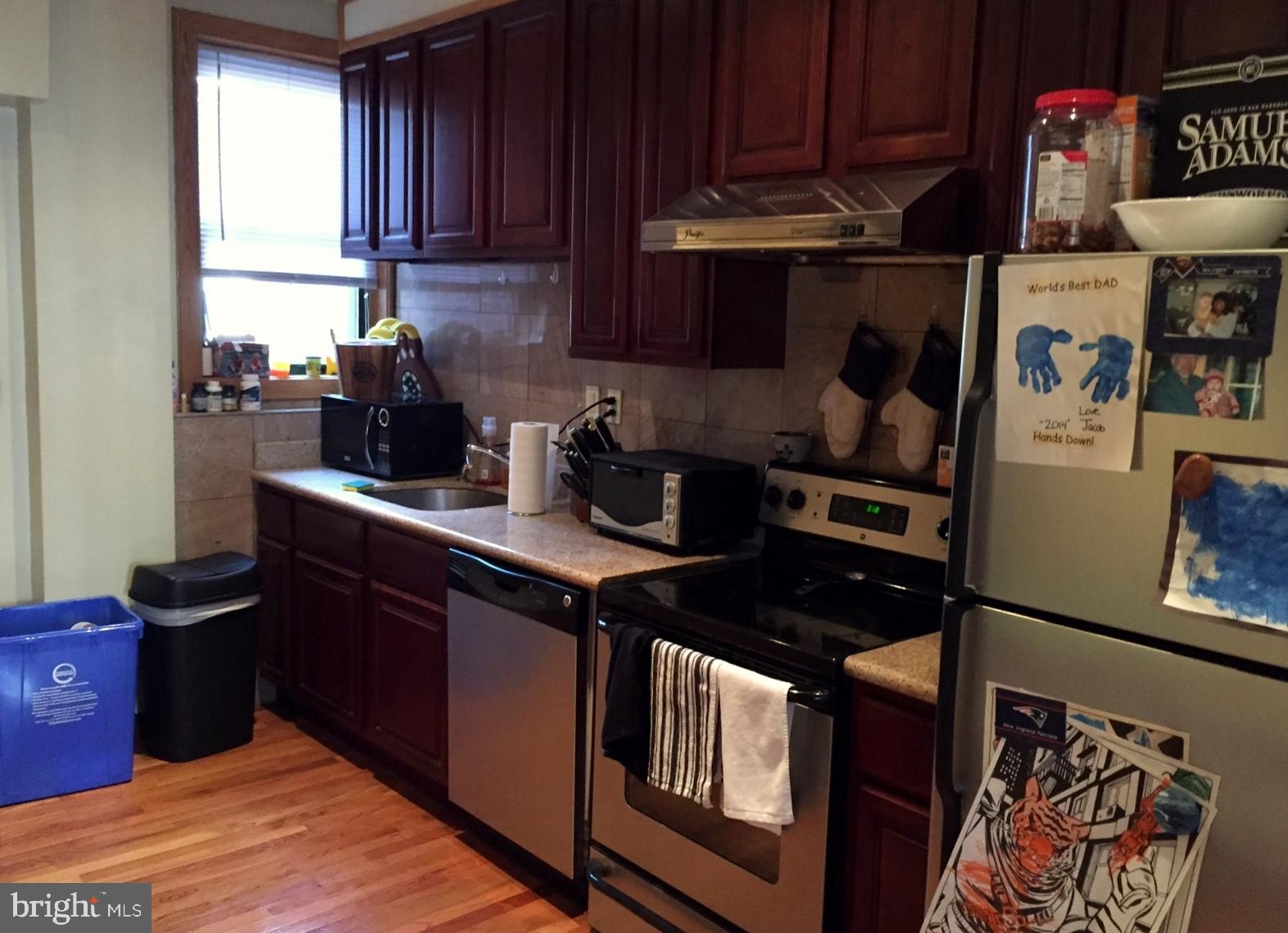 QUEEN VILLAGE - Residential Income