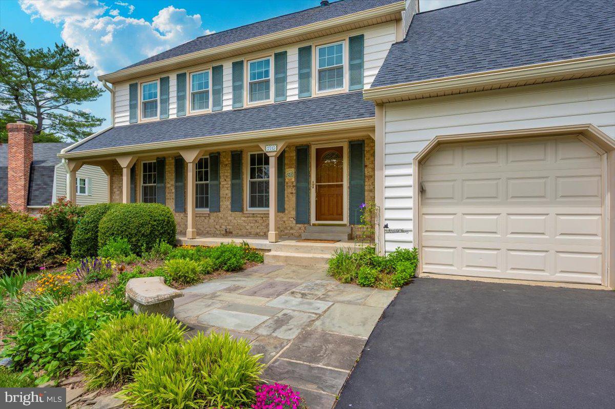 9713 MEADOWCROFT LANE