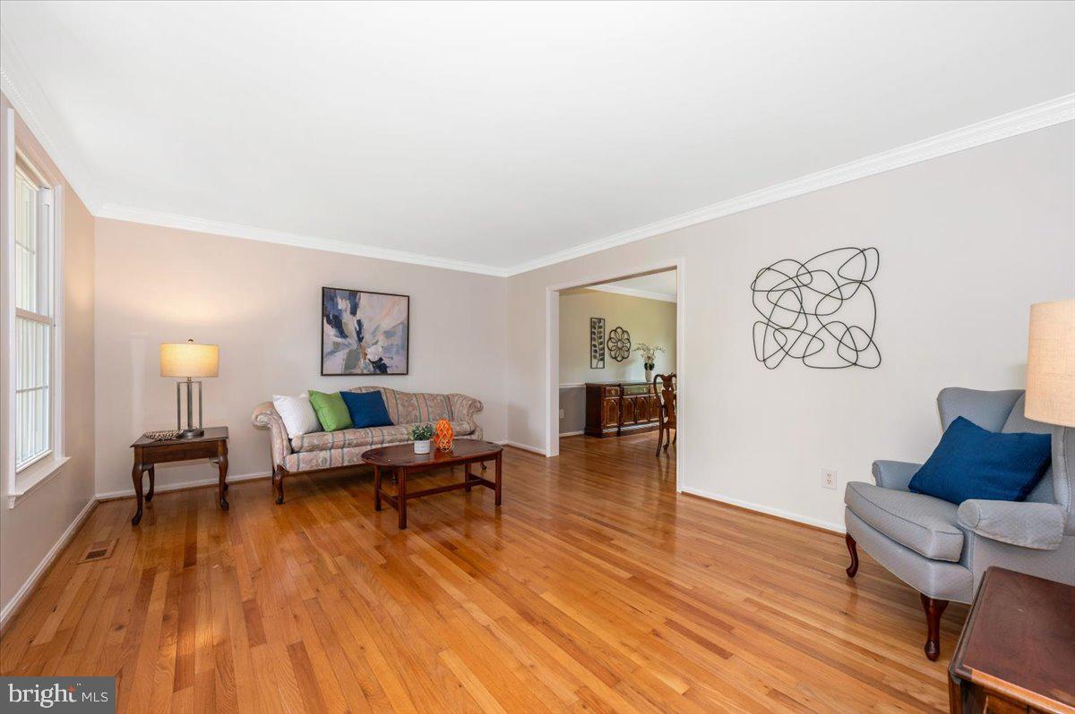 9713 MEADOWCROFT LANE