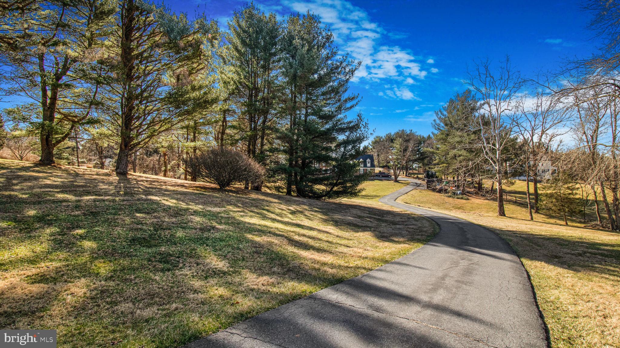 8632 STABLEVIEW COURT