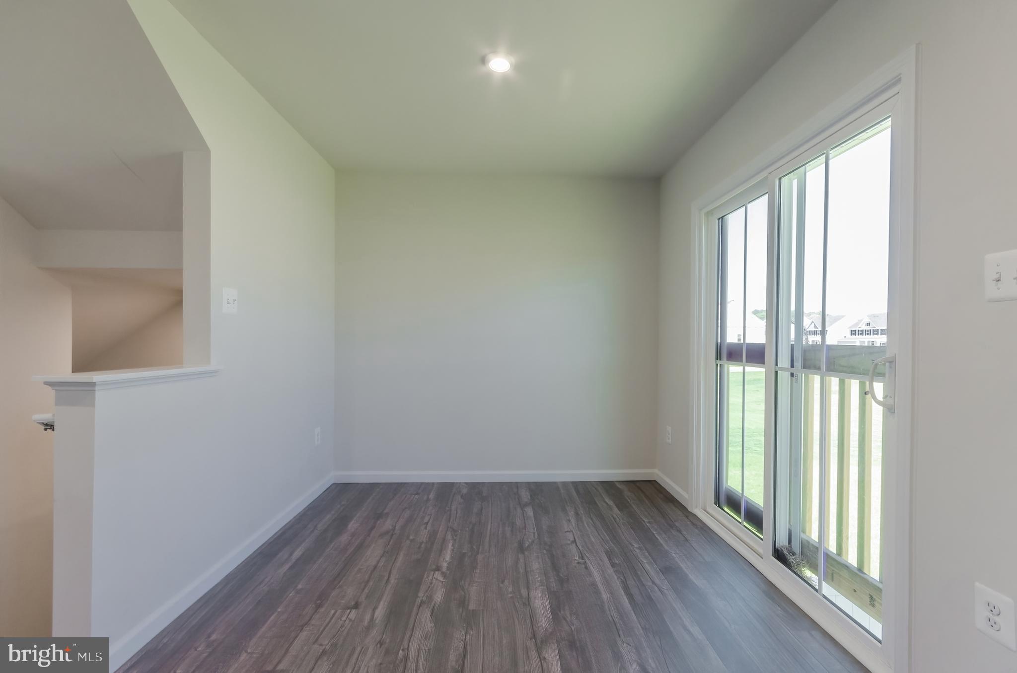 THE LAKES AT MARTINSBURG - Residential Lease