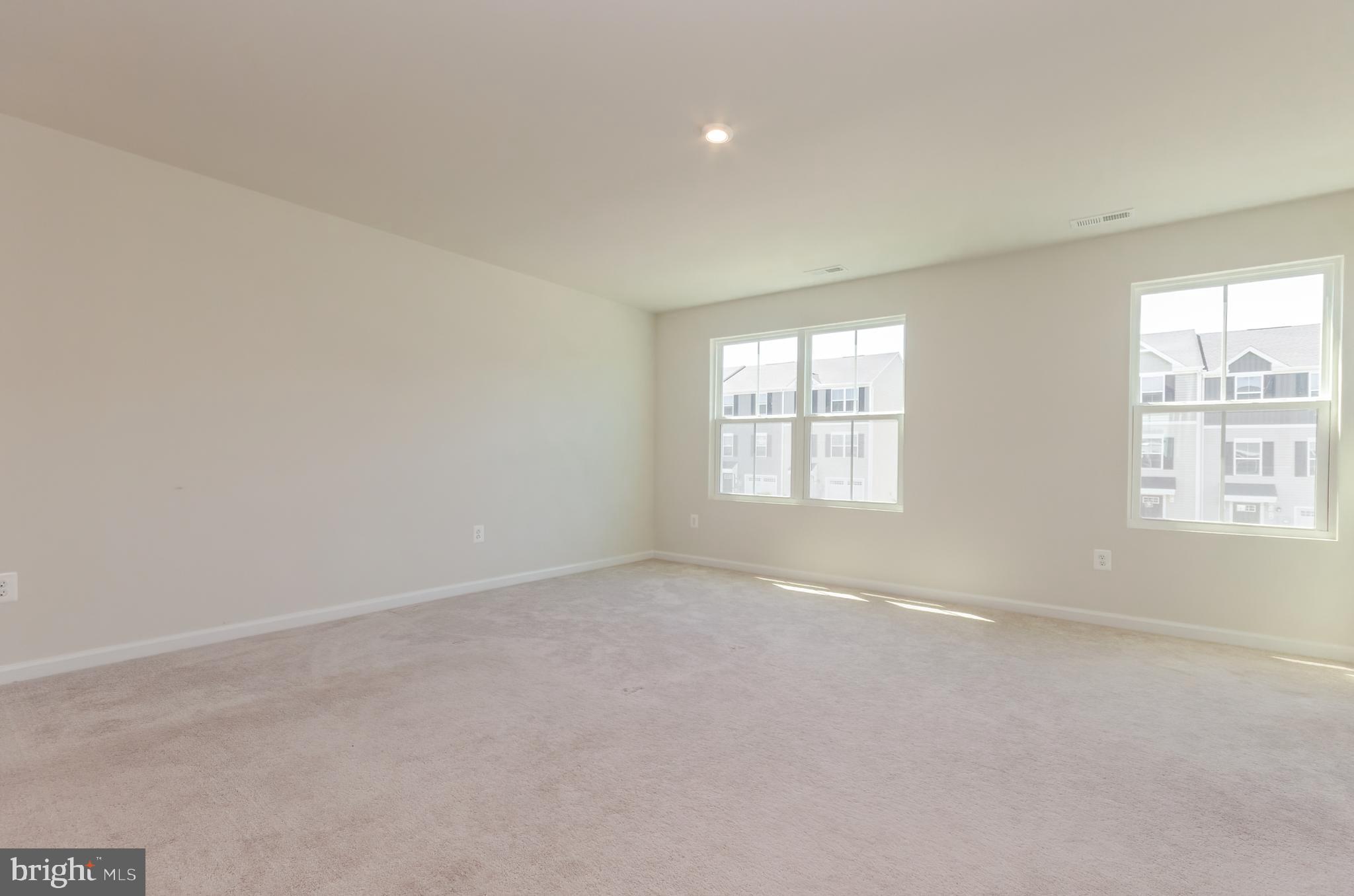 THE LAKES AT MARTINSBURG - Residential Lease