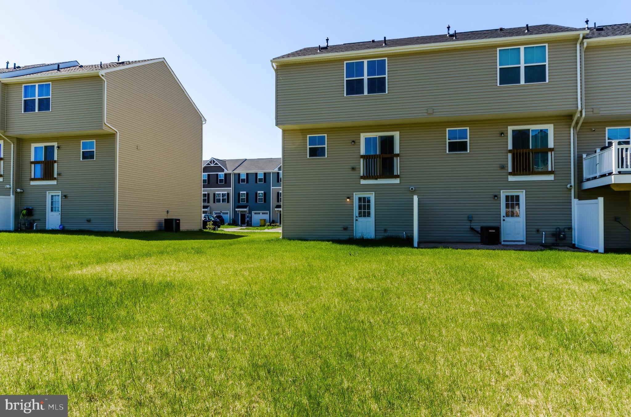 THE LAKES AT MARTINSBURG - Residential Lease