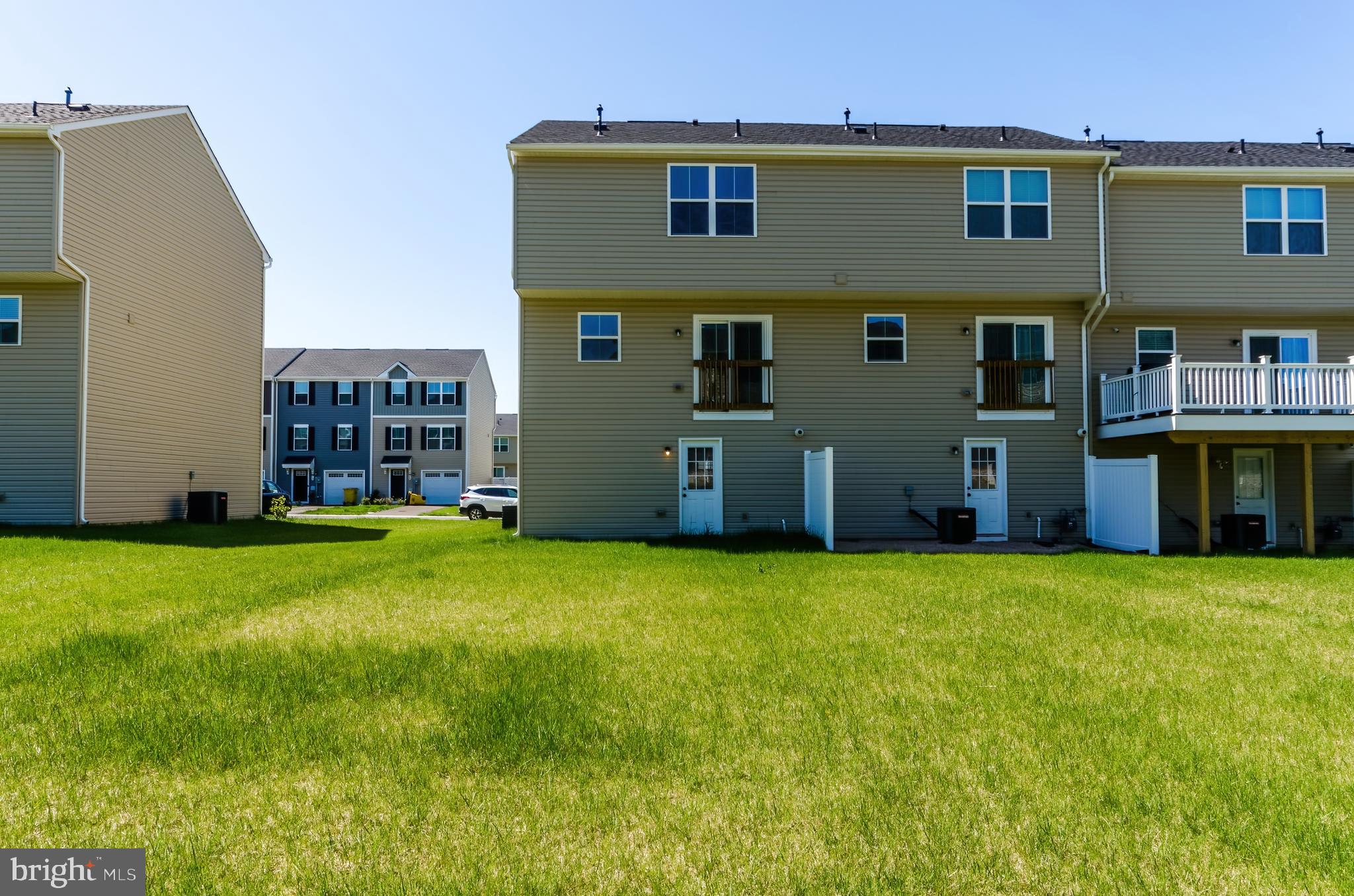 THE LAKES AT MARTINSBURG - Residential Lease