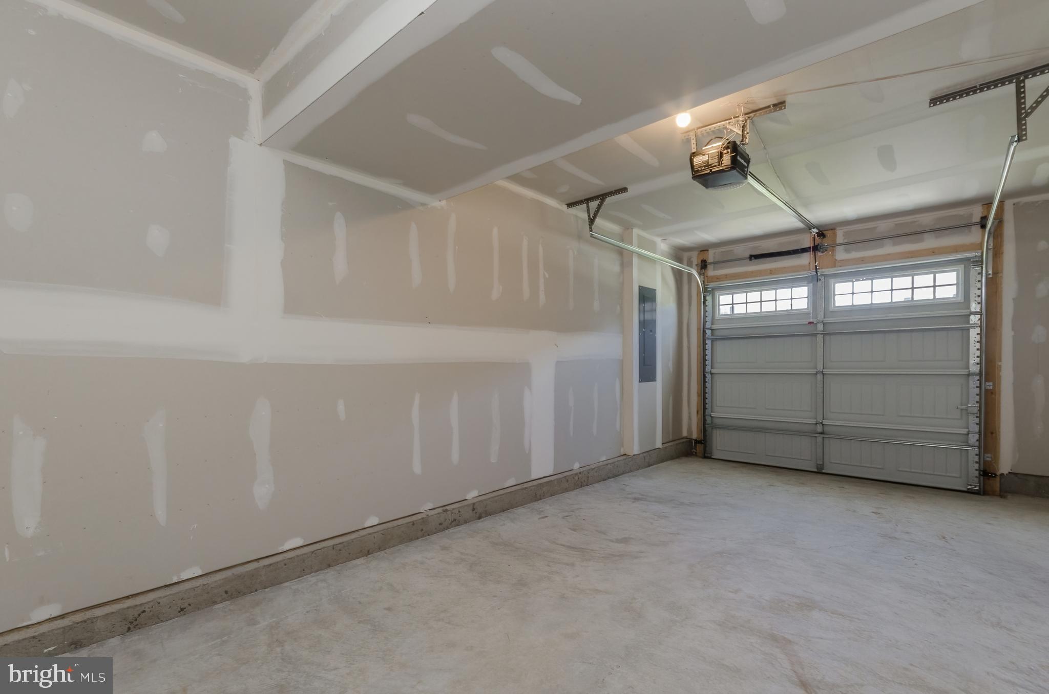 THE LAKES AT MARTINSBURG - Residential Lease