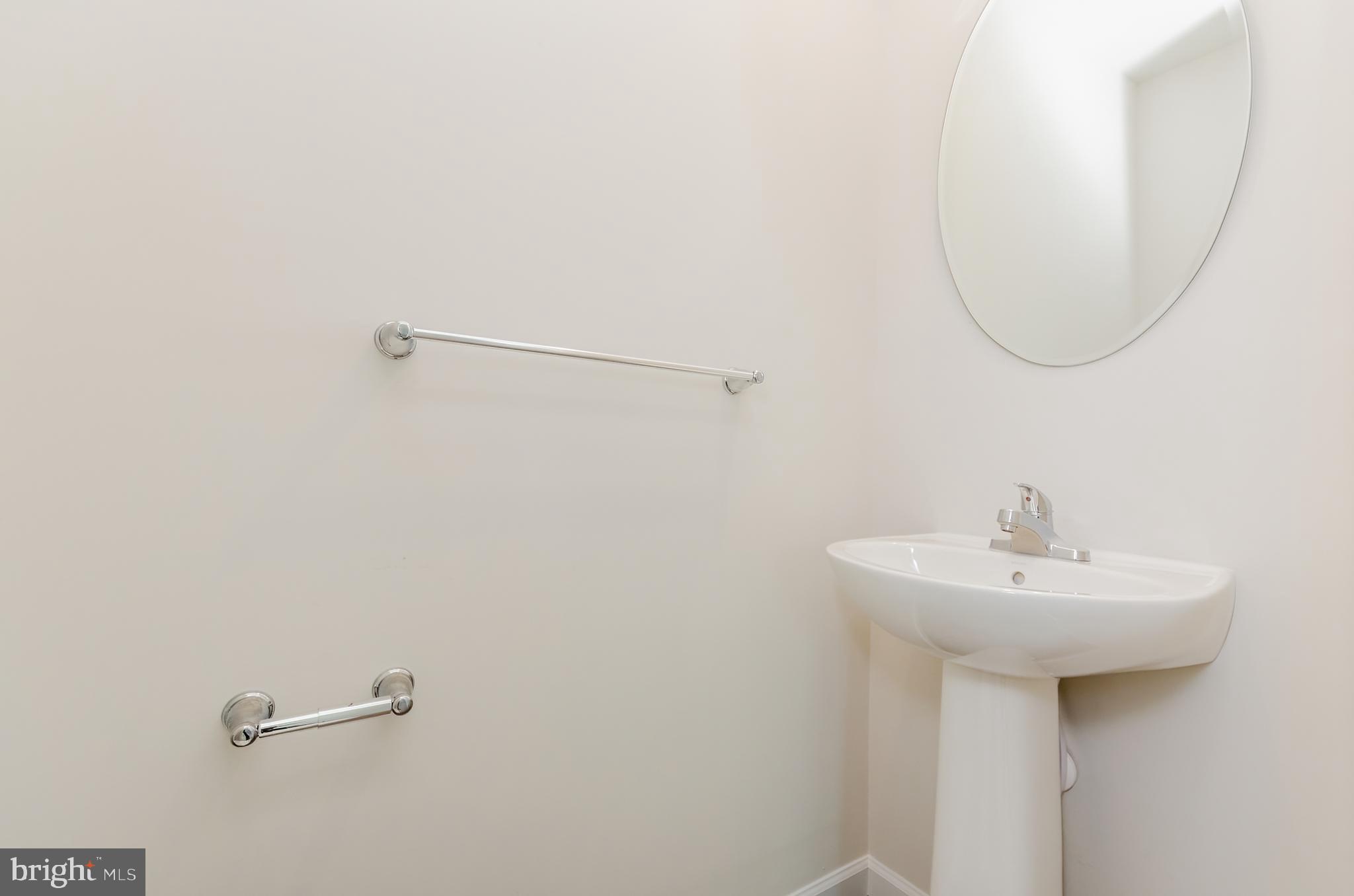 THE LAKES AT MARTINSBURG - Residential Lease