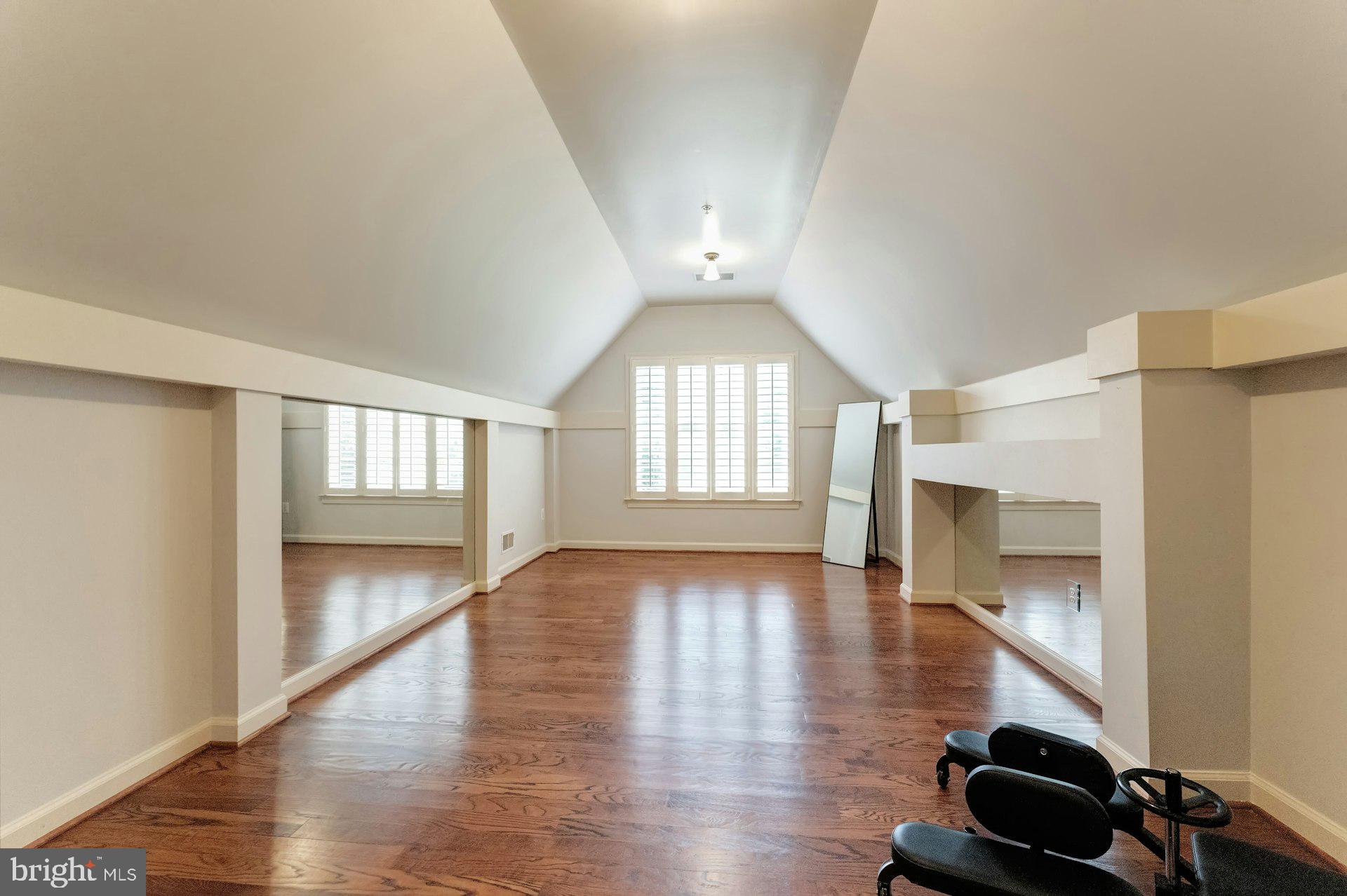 BEACON HILL - Residential