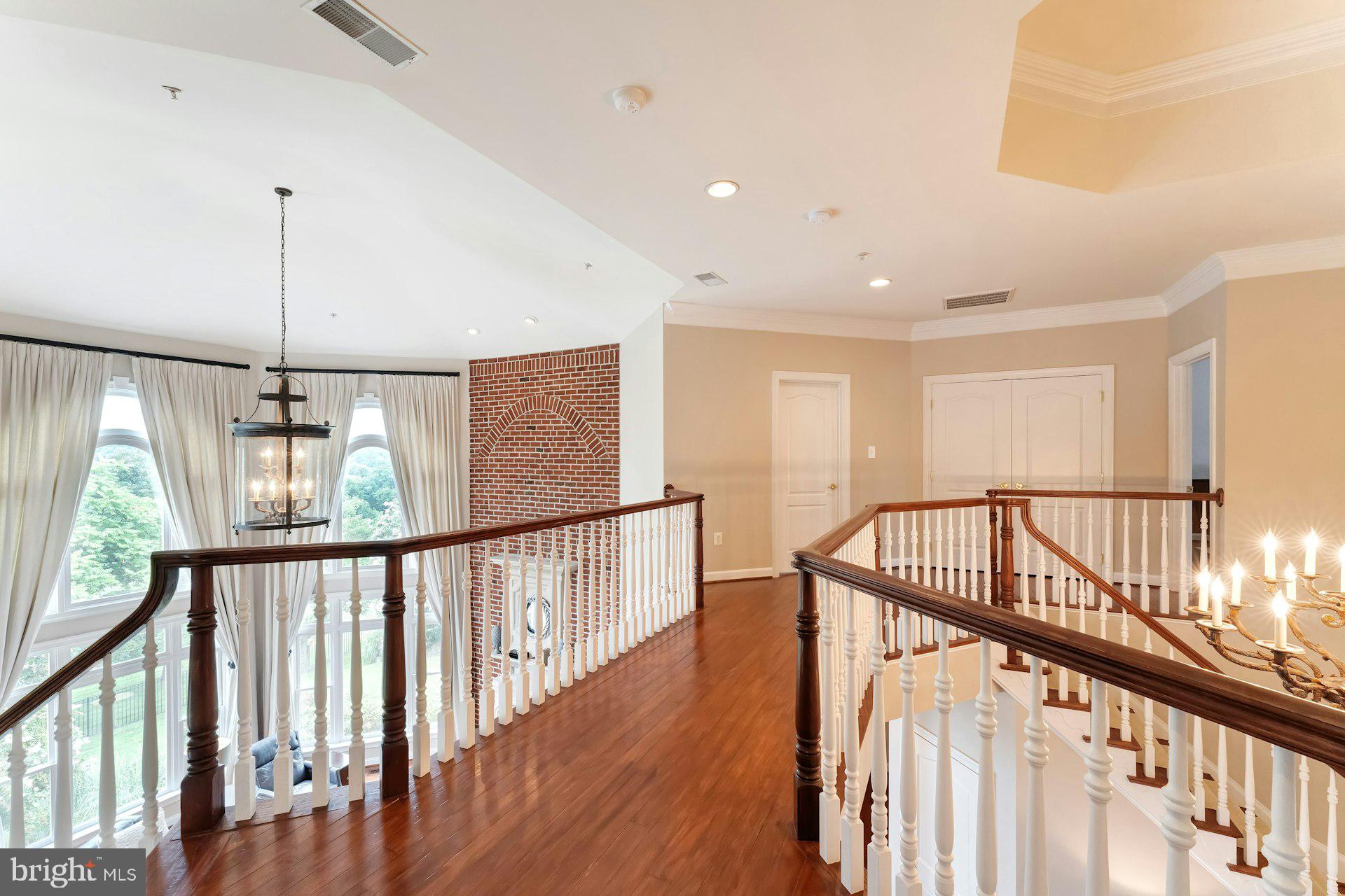 BEACON HILL - Residential