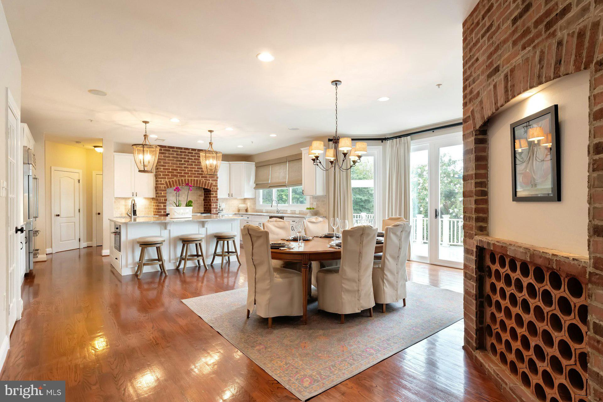 BEACON HILL - Residential