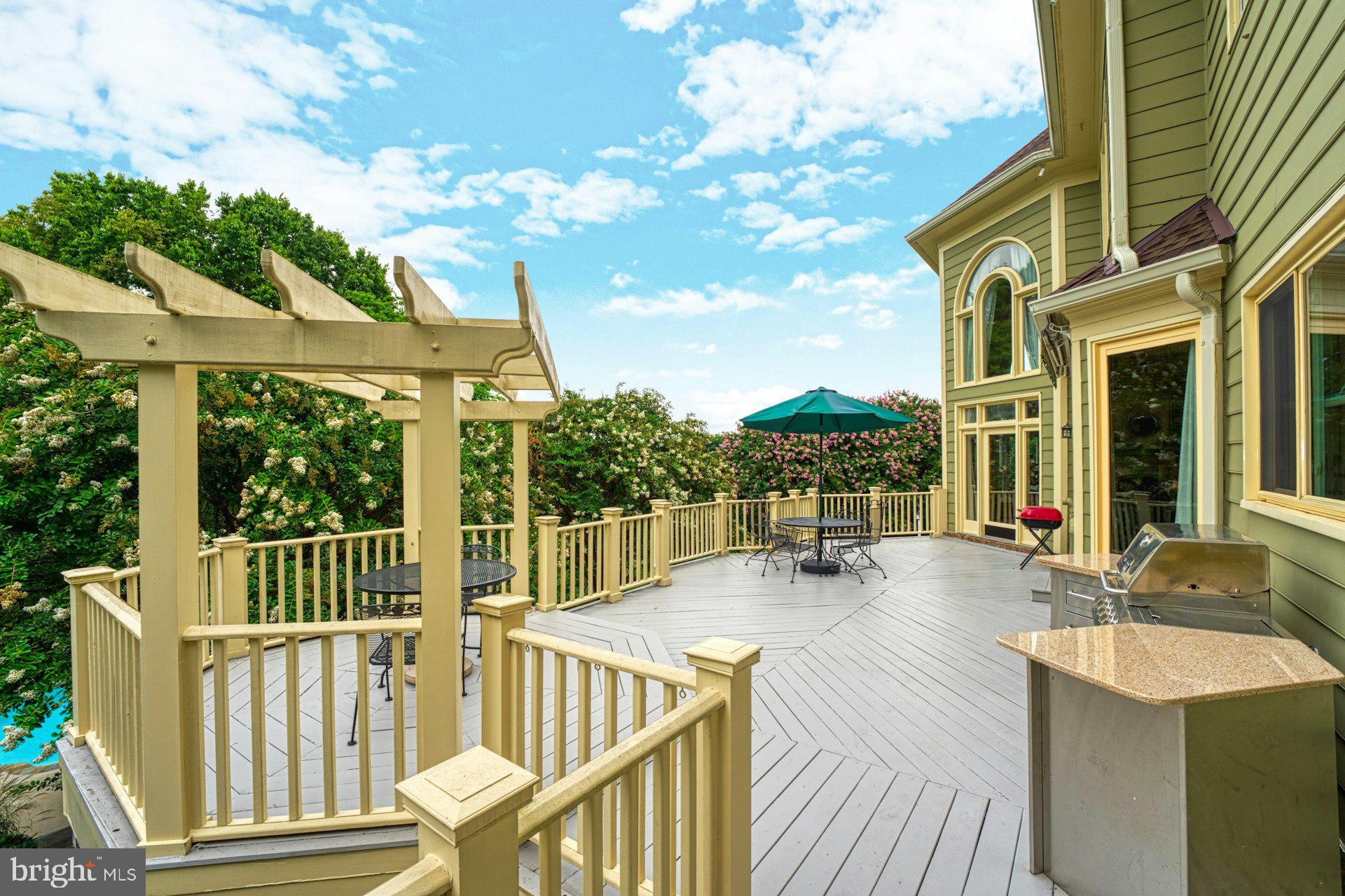 BEACON HILL - Residential