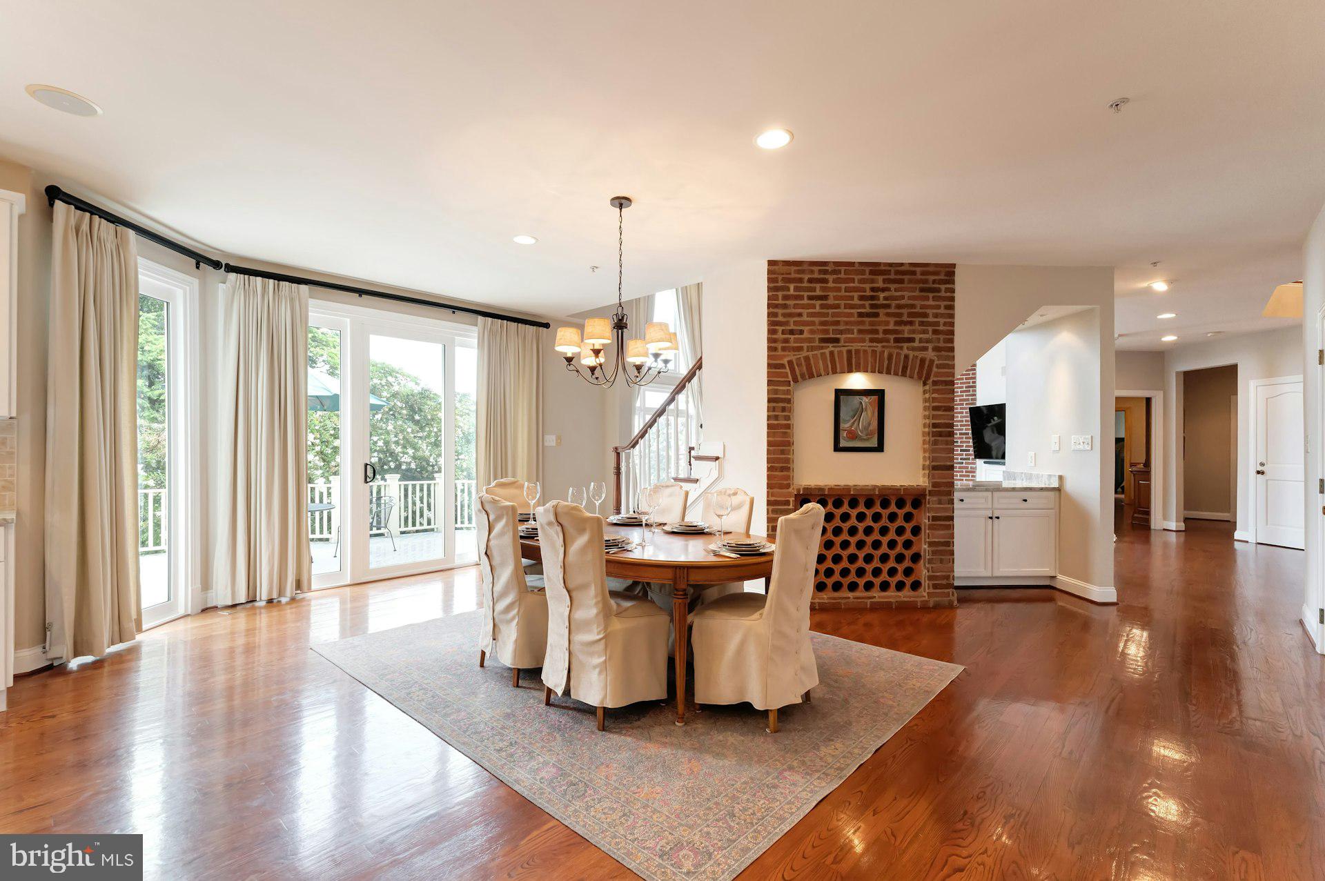 BEACON HILL - Residential