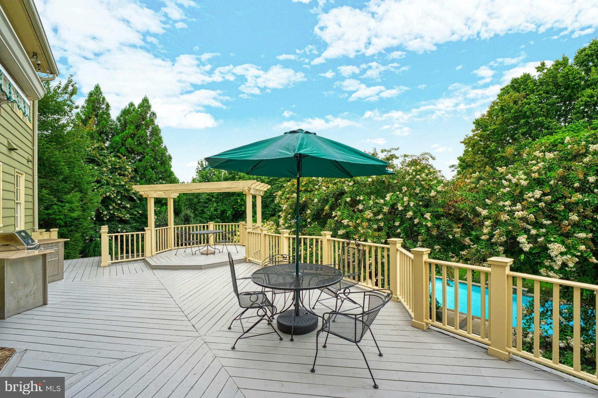 BEACON HILL - Residential