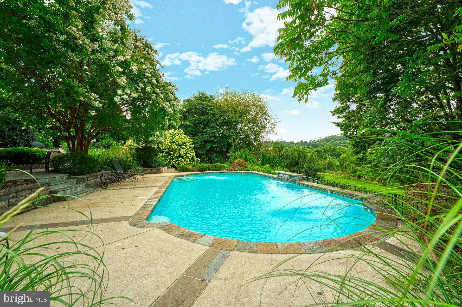 BEACON HILL - Residential