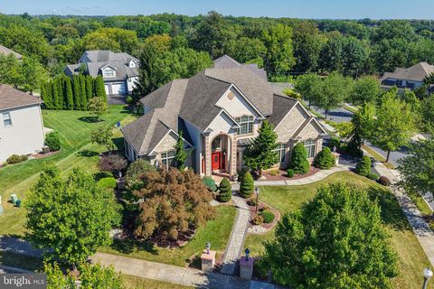 19 SPRING WOOD DRIVE ALLENTOWN PA 18104