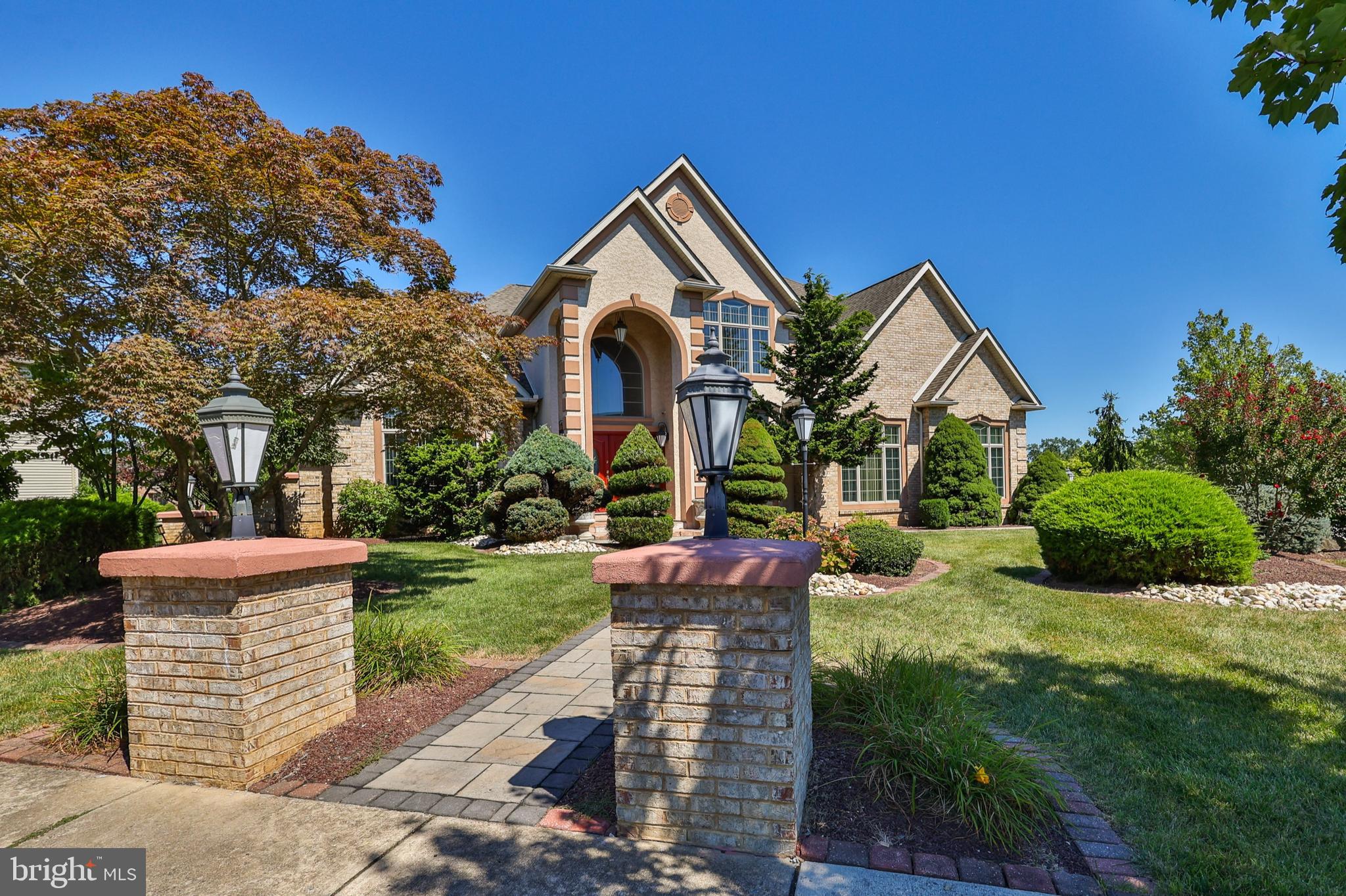 19 SPRING WOOD DRIVE