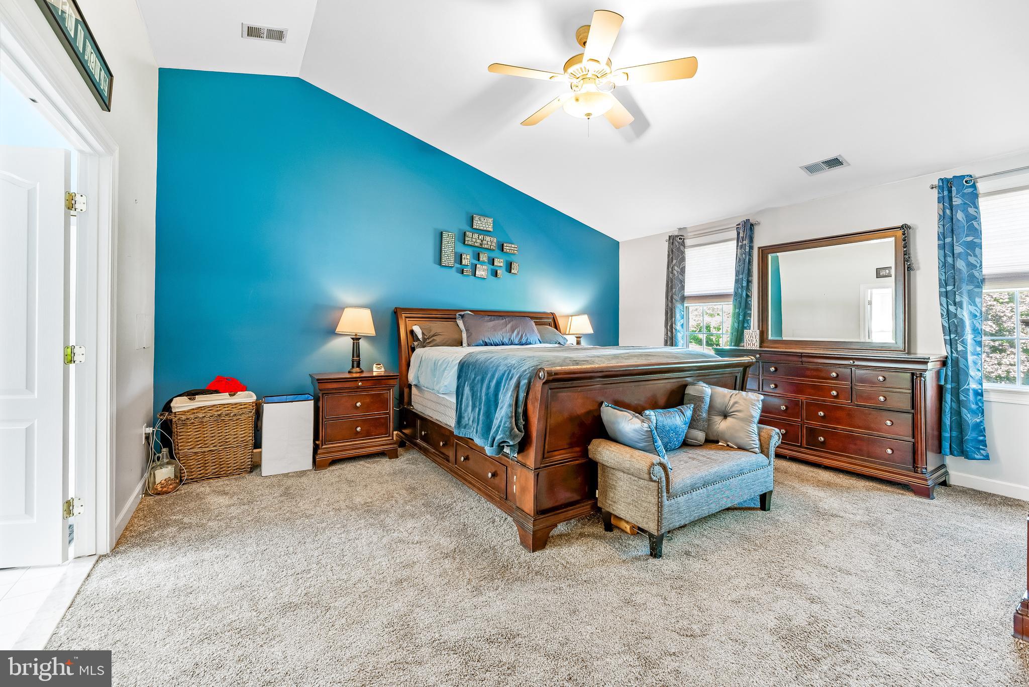 CHAPEL KNOLL - Residential