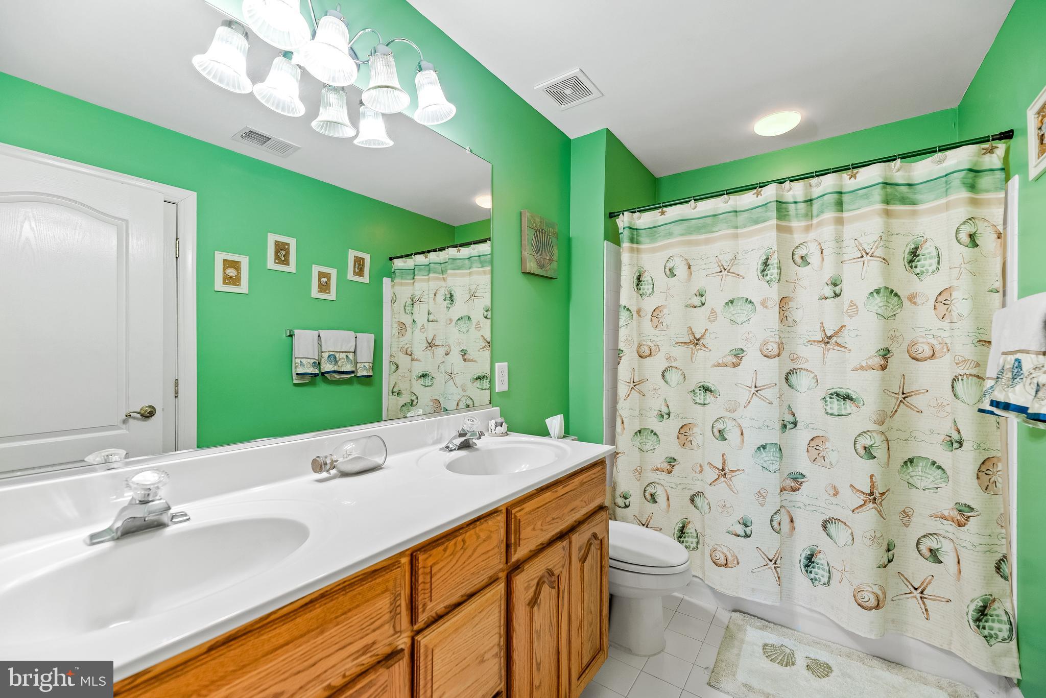 CHAPEL KNOLL - Residential