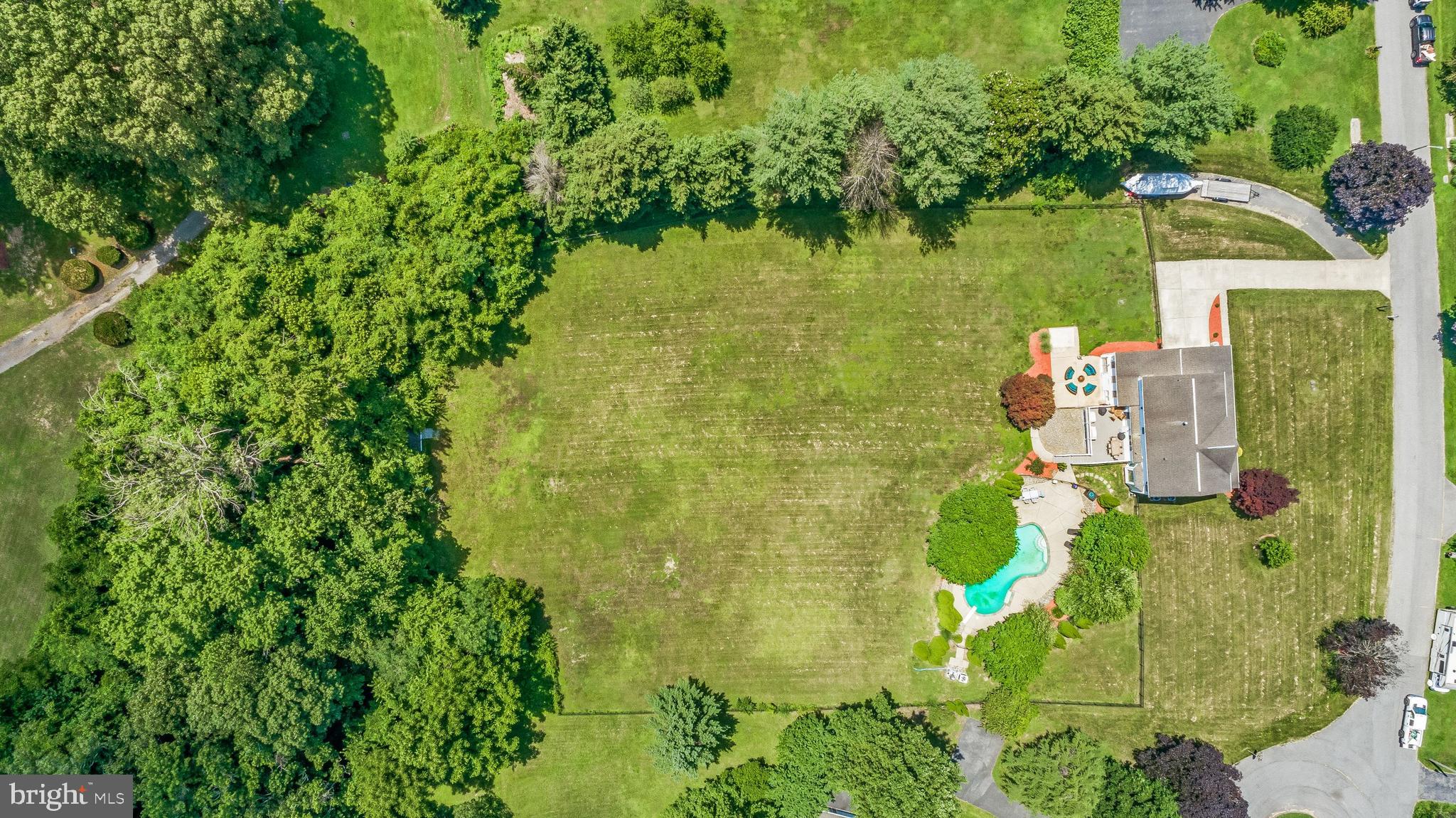 CHAPEL KNOLL - Residential