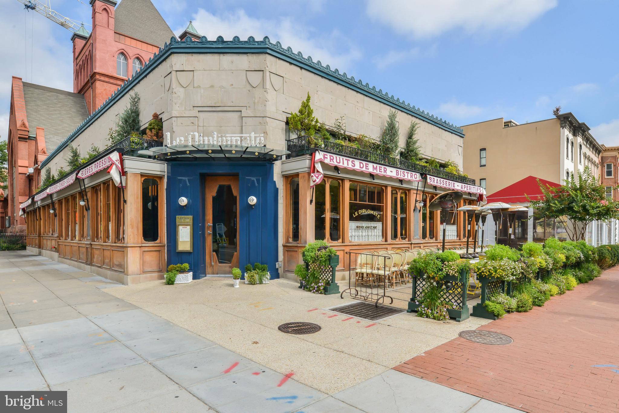 LOGAN CIRCLE - Residential Lease