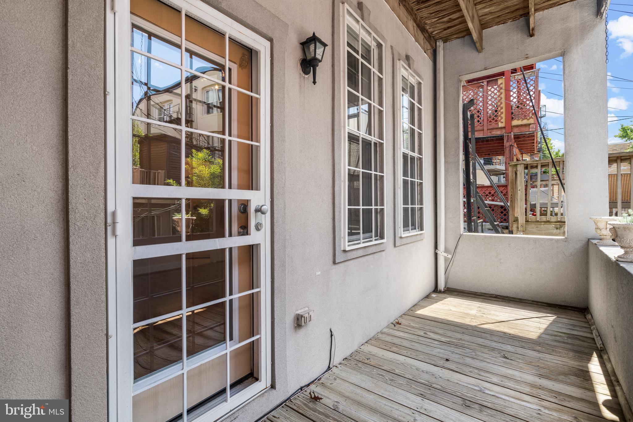 LOGAN CIRCLE - Residential Lease