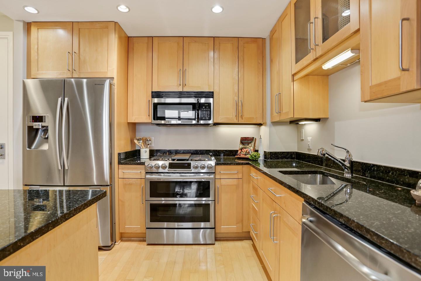 ONE PARK CREST - Residential Lease