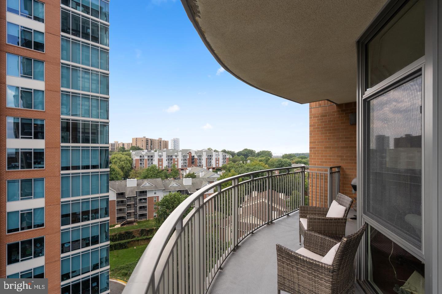 ONE PARK CREST - Residential Lease